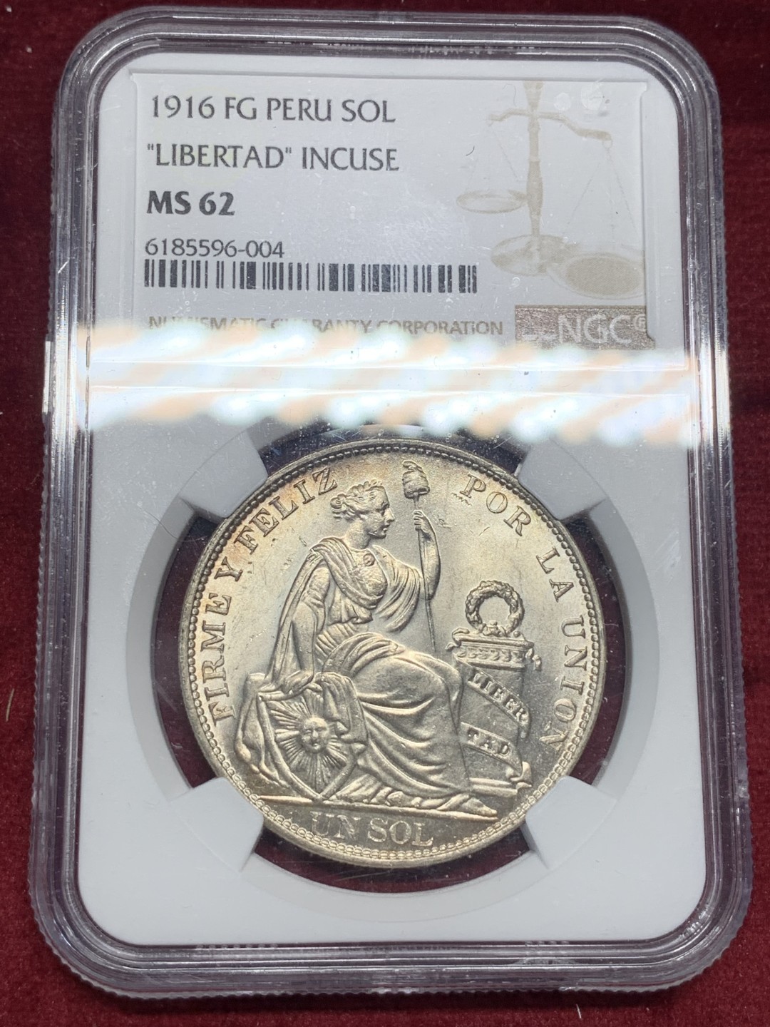 《竞宝斋》第76场-本周日，周一2场连拍（全场不限金额包邮） NGC-MS62 1916年 秘鲁1索尔 坐人大银币 银光强烈，环彩包浆，绝对低评的状态。南美洲银币涨势明显，上车就是现在！