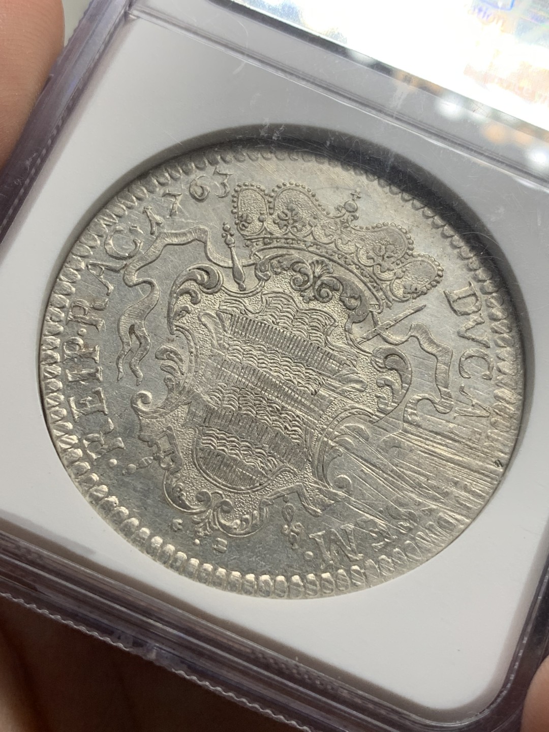 《竞宝斋》第76场-本周日，周一2场连拍（全场不限金额包邮） NGC UNC 1763年拉古萨一泰勒大银币正面细节好，背面这个品种普遍减重痕