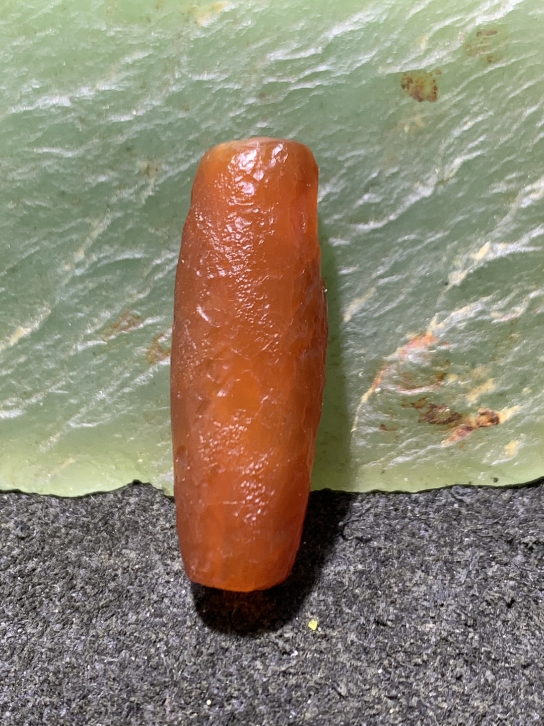 精美高玉化仿古风化纹玛瑙晶洞桶珠一颗 