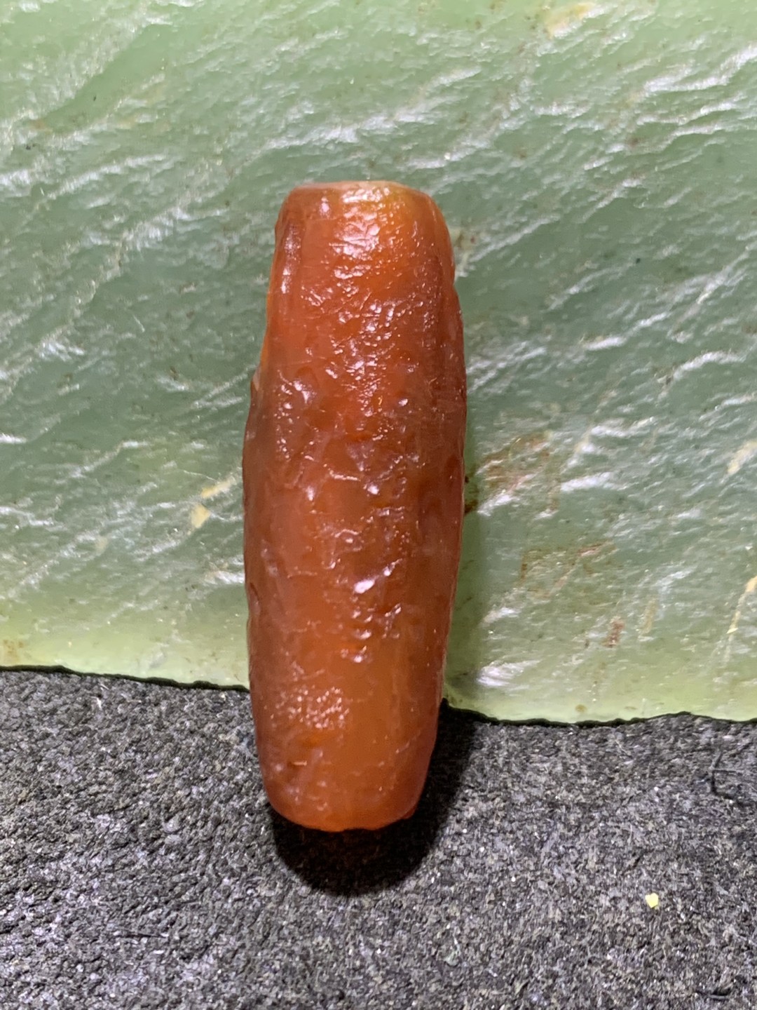 精美高玉化仿古风化纹玛瑙晶洞桶珠一颗 