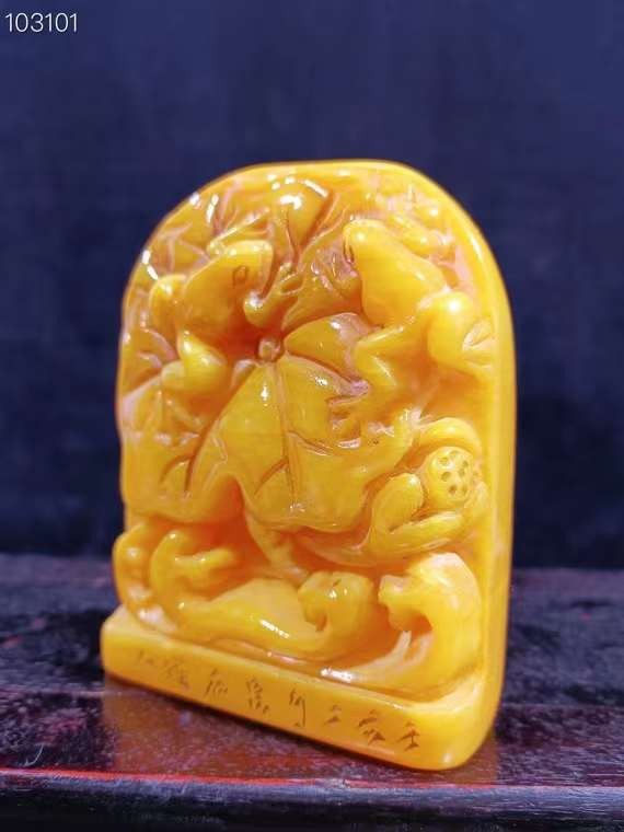 田黄石印章，纯手工雕刻，包浆厚重，刻刀力度深邃，用料上品，呈色稳定