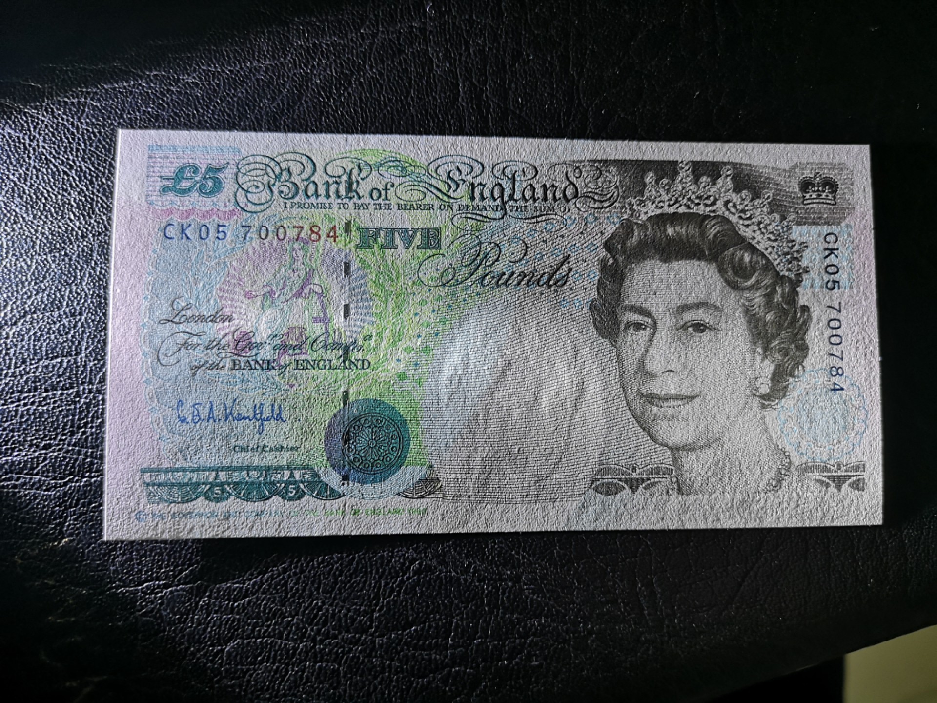 《外钞收藏家》第一百九十期 英国E序列5镑 全新UNC