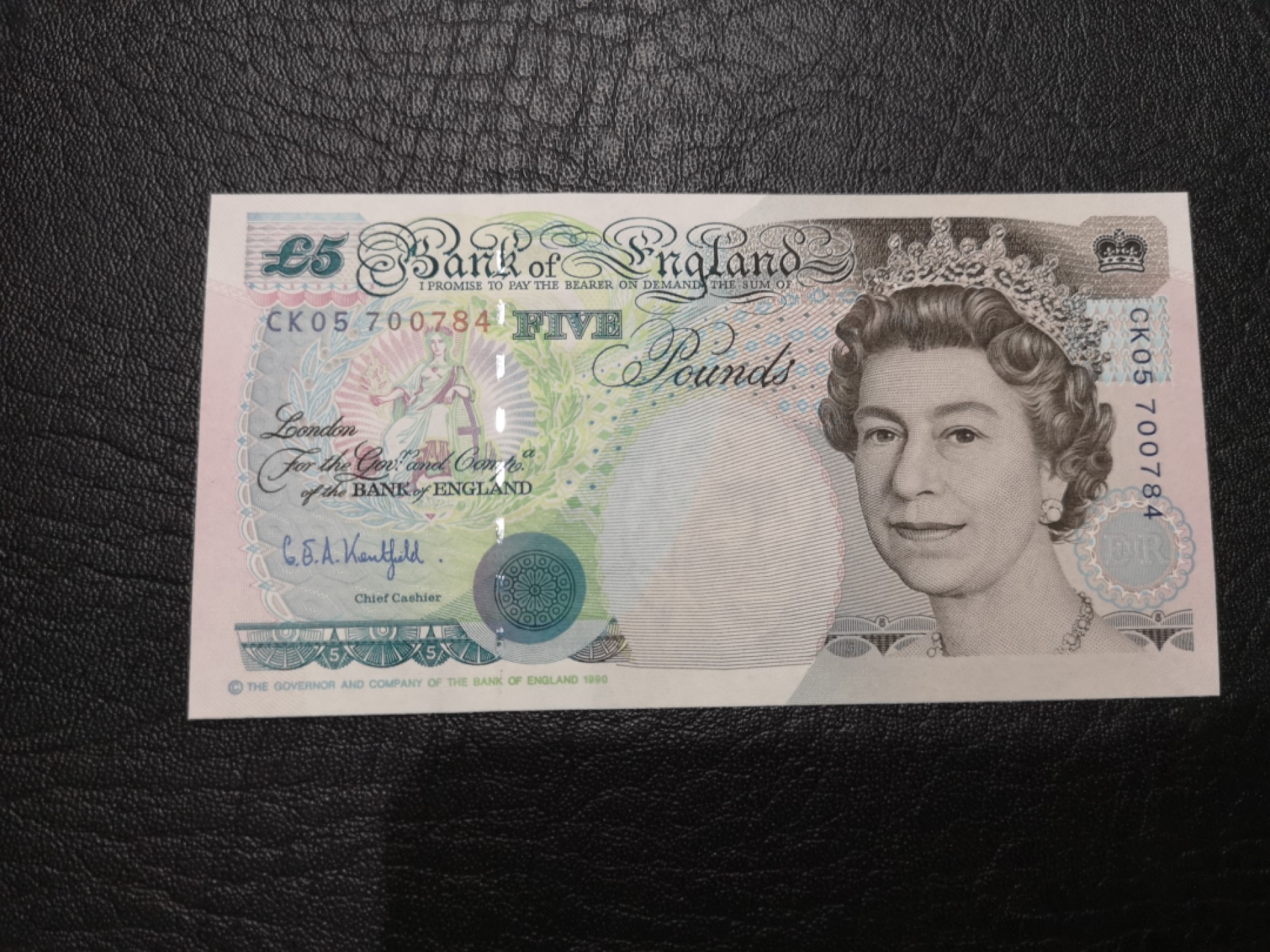 《外钞收藏家》第一百九十期 英国E序列5镑 全新UNC