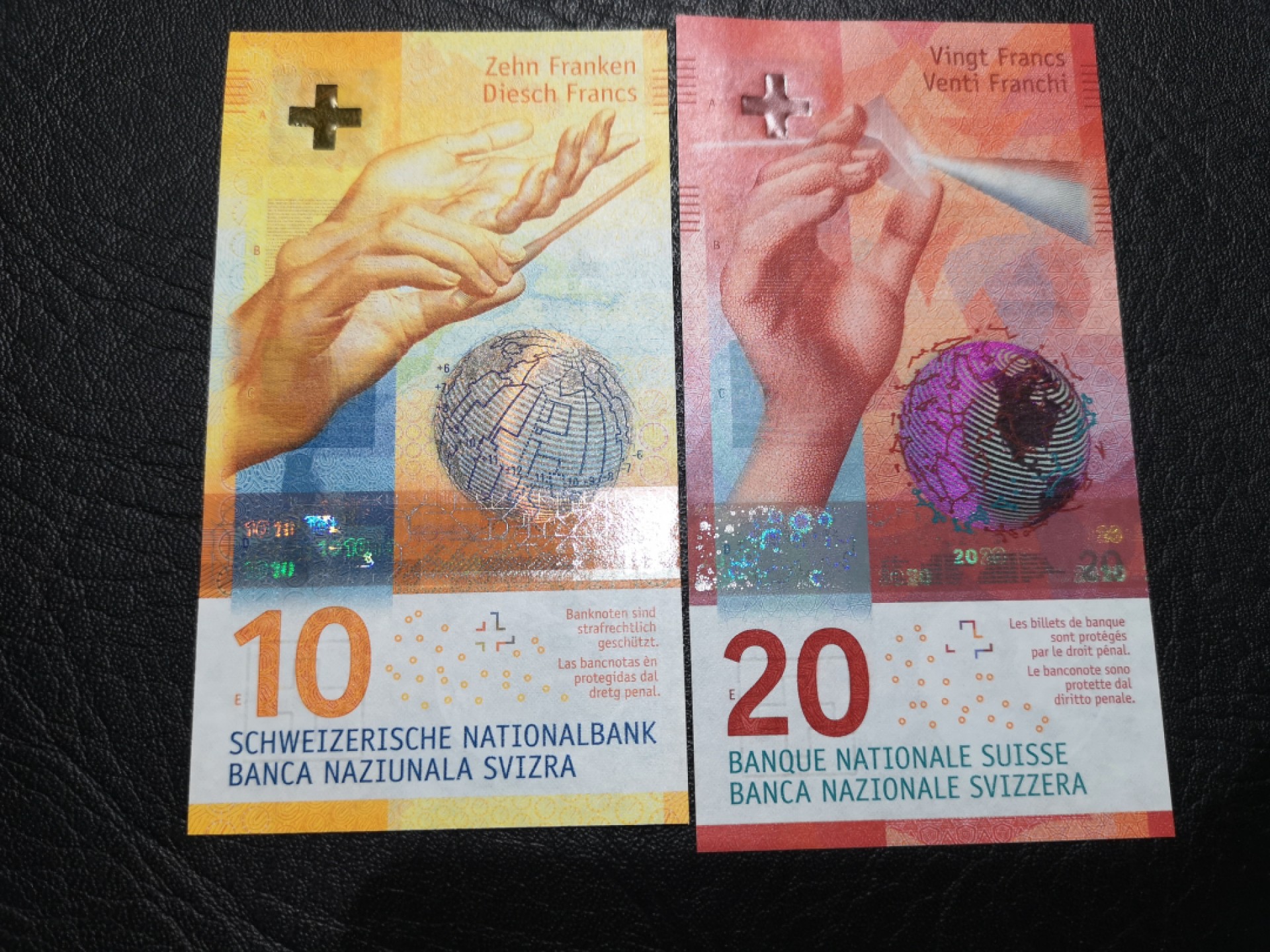 《外钞收藏家》第一百九十期 瑞士最新版10、20法郎 全新UNC  两张一起