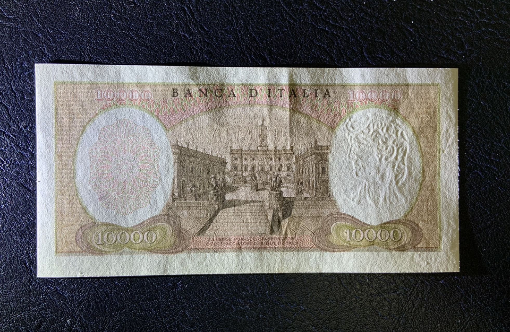 收藏联盟Quantum Auction 第179期拍卖 意大利1973年10000里拉 品相UNC-  票面有夹痕细节如图 米开朗基罗