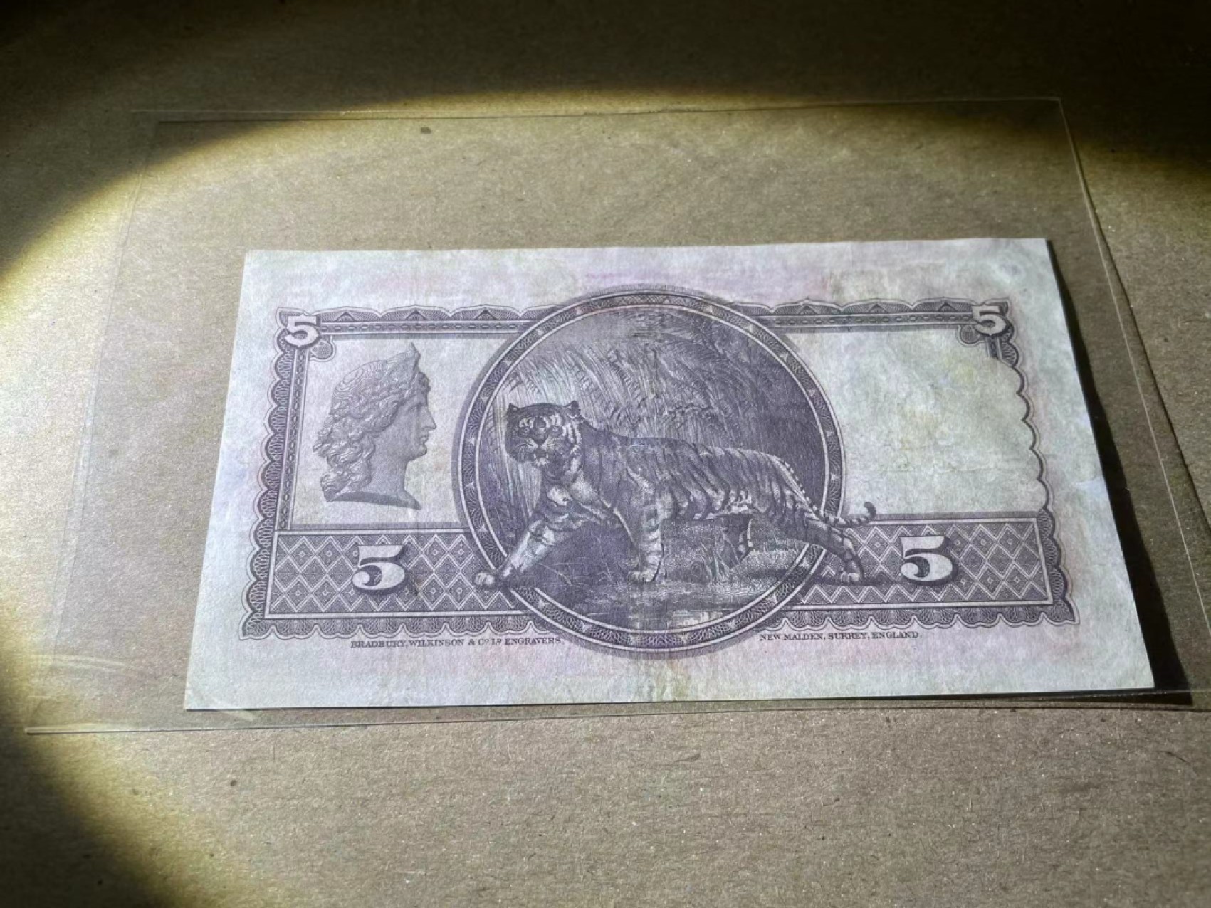 【Blue Auction】✨世界纸币精拍第206期【精】 海峡殖民地 1935年英属叻屿呷国库伍大圆 早期海峡地区罕见纸钞 正面乔治五世头像  背面马来虎 流通品相 中乾评级剪壳 