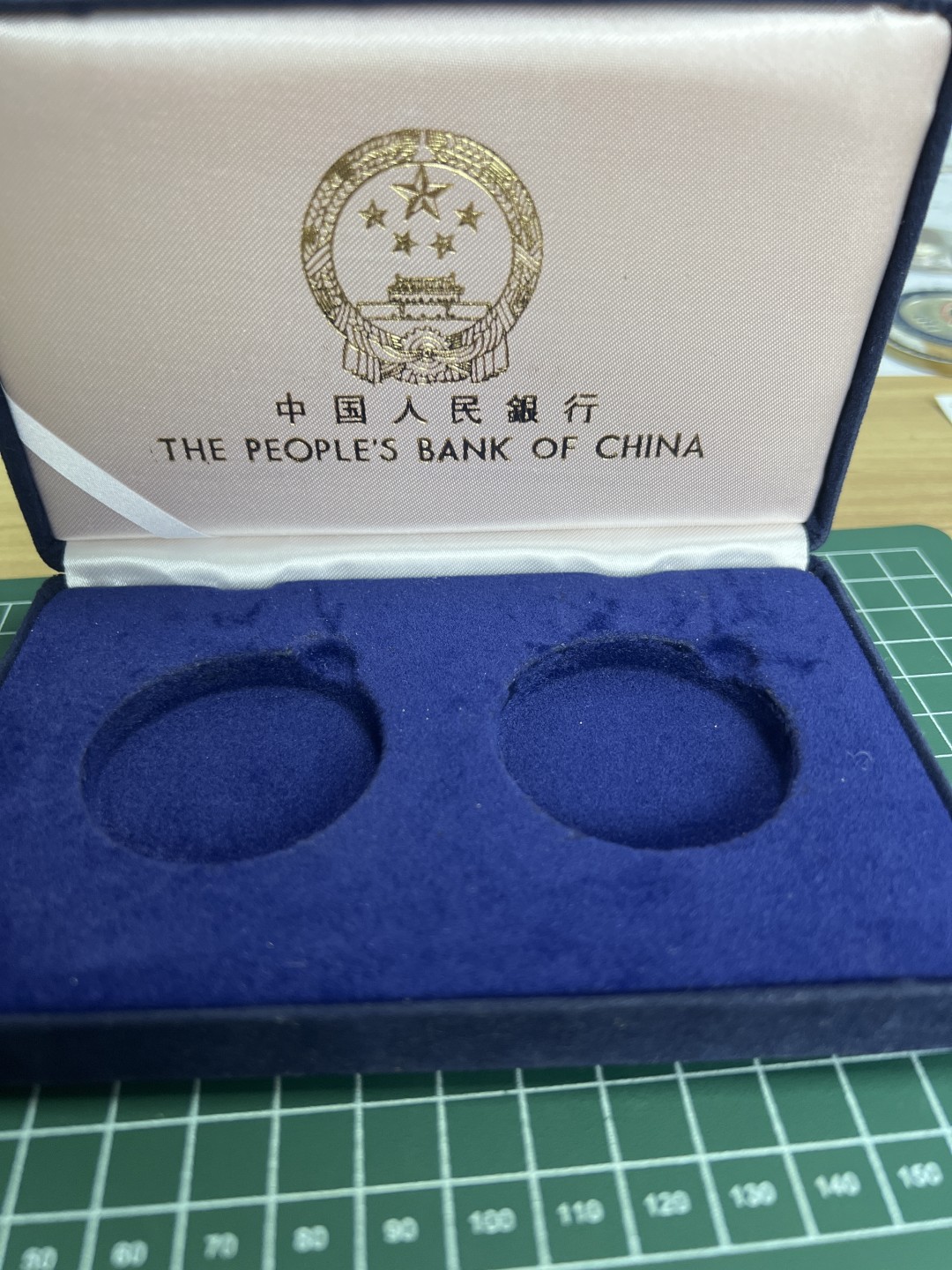 泡泡堂第四十九期  世界硬币纪念章专场（无押金，无佣金，捡漏，全场20包邮，偏远地区除外） 空盒一个