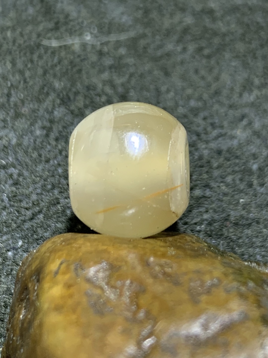 川料南红玛瑙荔枝冻通货一体佛头三通一个，