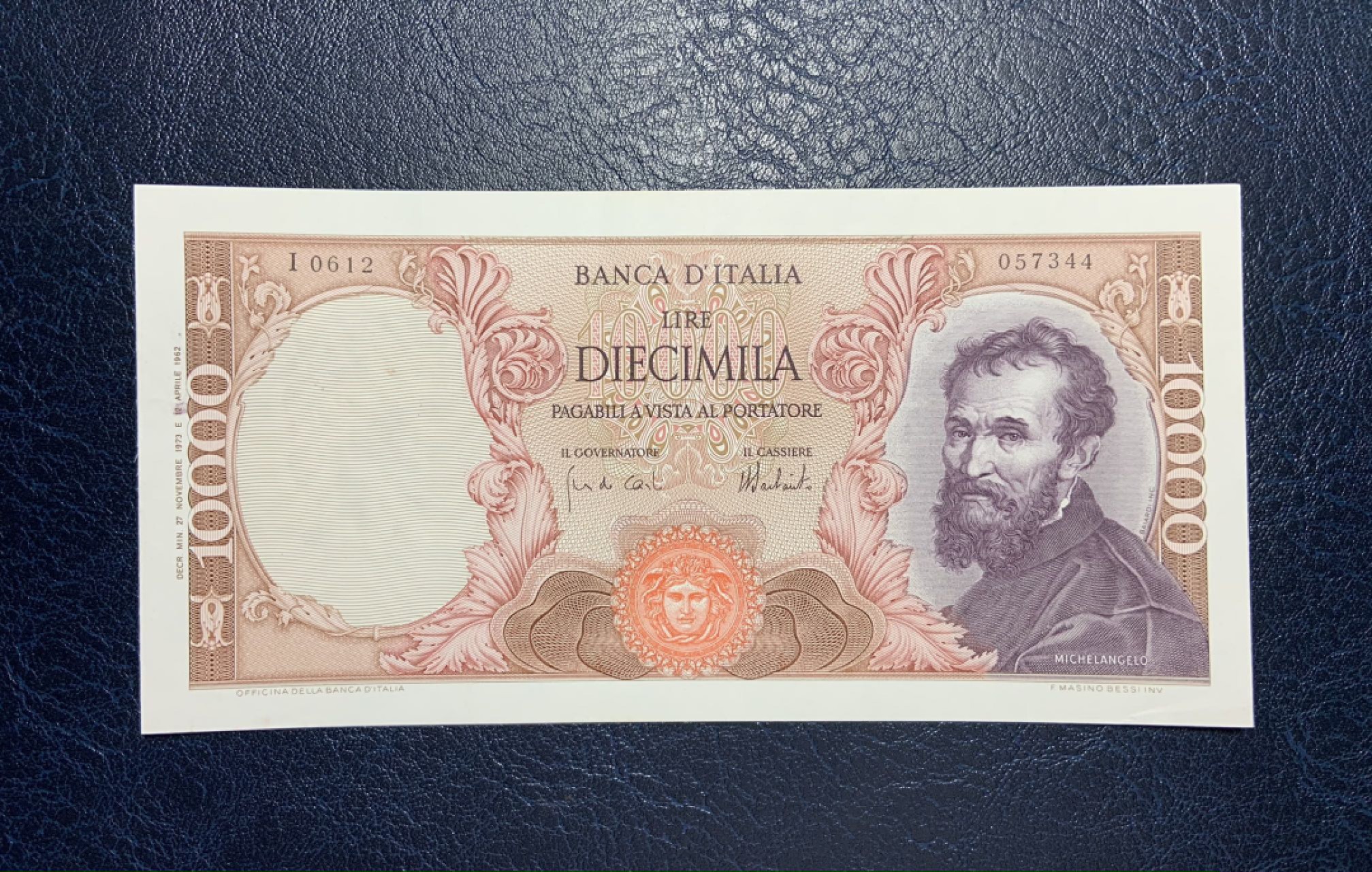 收藏联盟Quantum Auction 第179期拍卖 意大利1973年10000里拉 品相UNC-  票面有夹痕细节如图 米开朗基罗