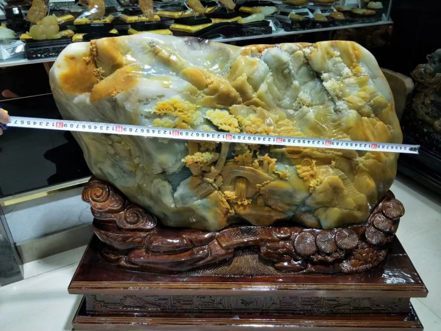 纯天然云南黄龙玉收藏级超大山水摆件《普天同庆》，眼缘聊