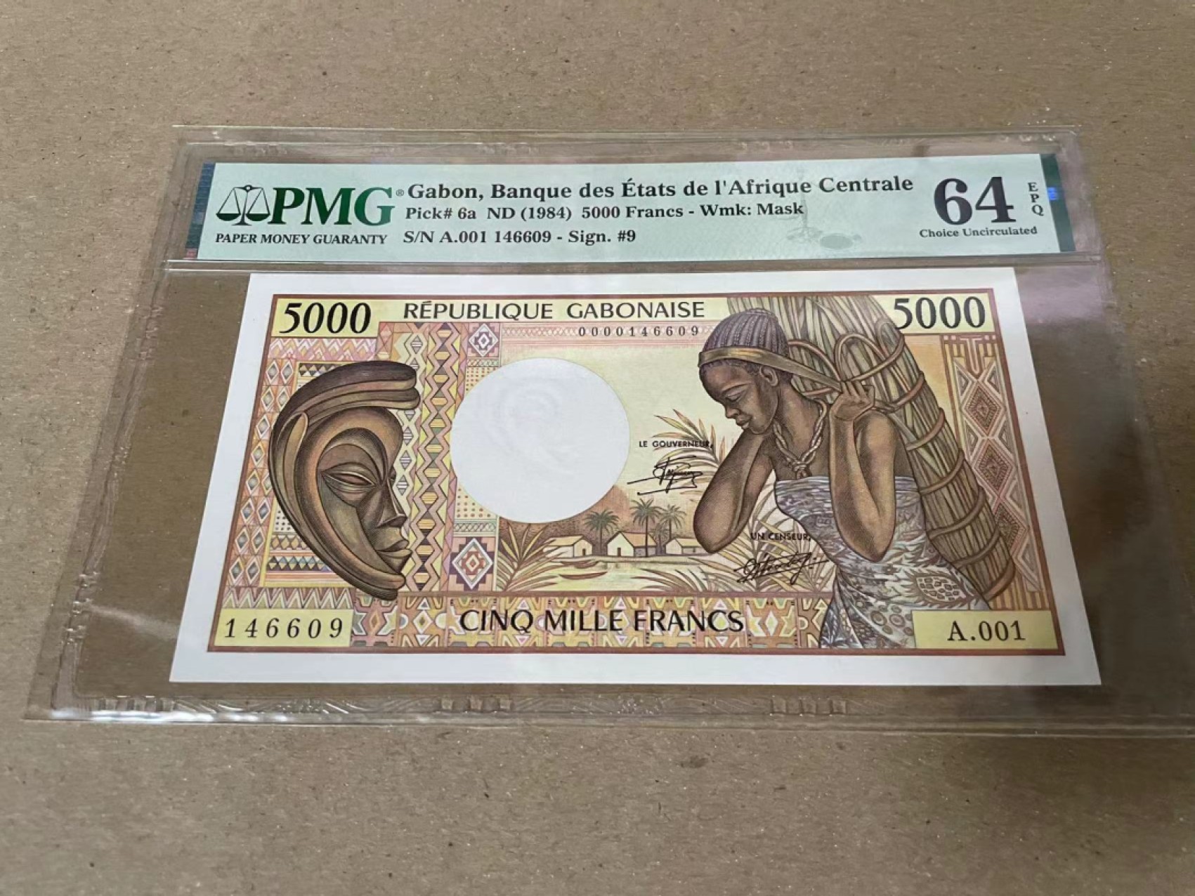 【Blue Auction】✨世界纸币精拍第206期【精】 【A001冠】加蓬 1984年5000法郎 PMG64EPQ 