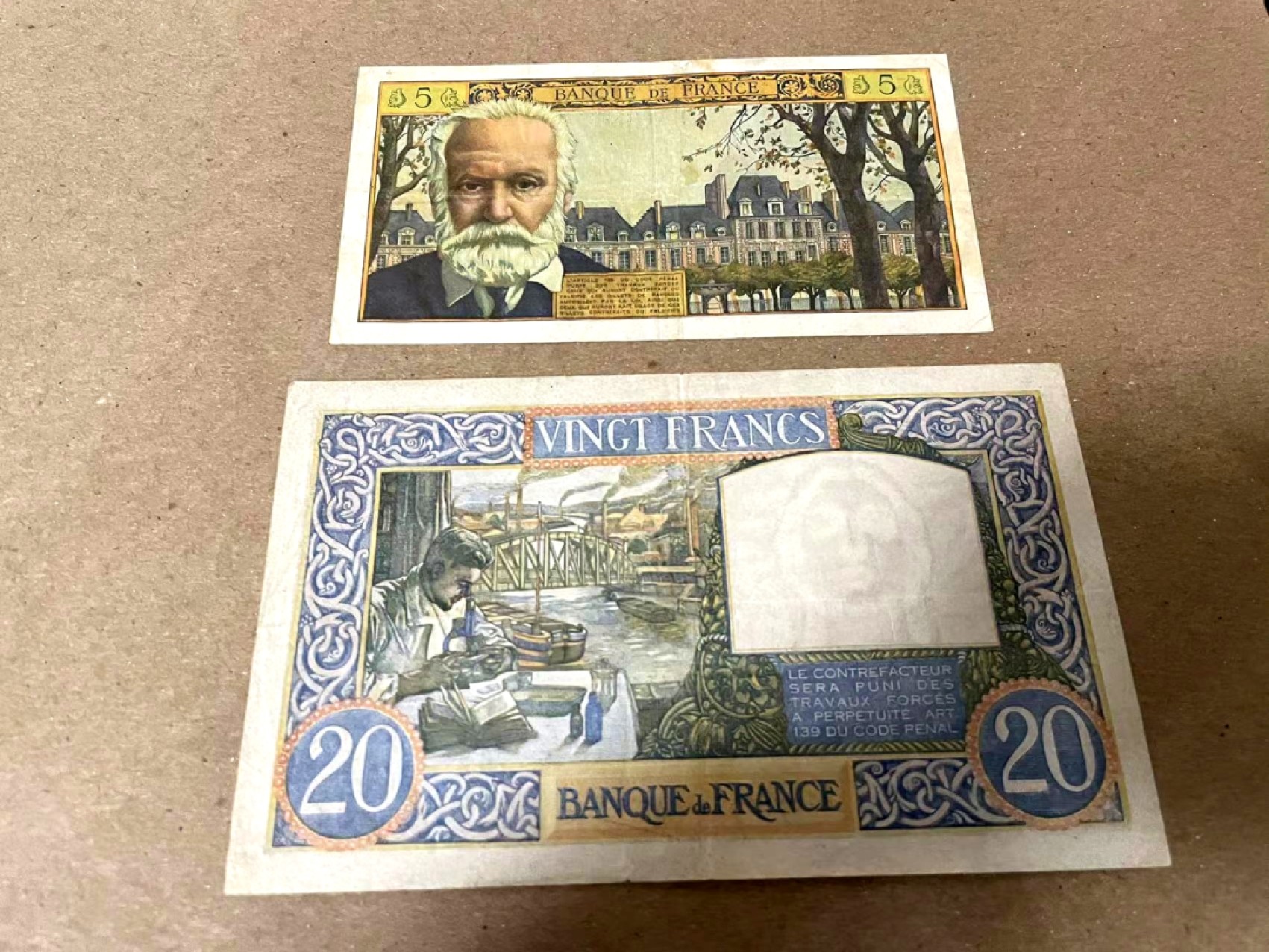【Blue Auction】✨世界纸币精拍第206期【精】 【一组2张】法国 1941年20法郎&1962年5新法郎 雨果 品相如图