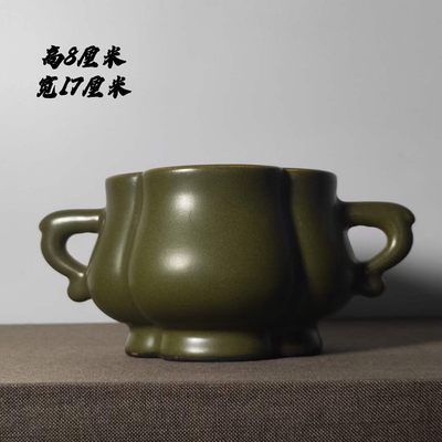 大清乾隆双耳香炉，工艺精美，器型端庄，完整无破损，品相成色如图。 - 大清乾隆双耳香炉，工艺精美，器型端庄，完整无破损，品相成色如图。