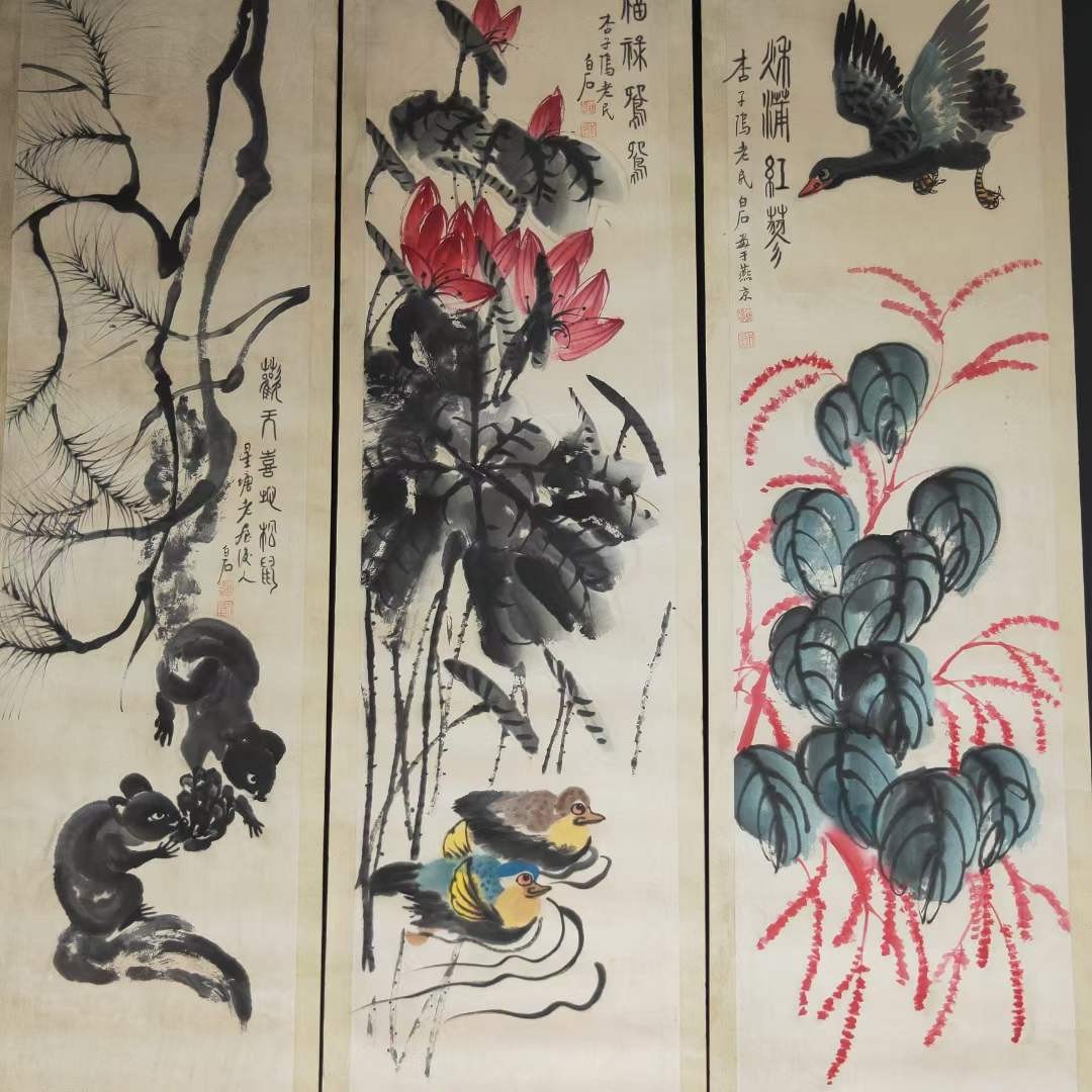 齐白石花鸟四条筏⼀紀一套，纸本立轴包手绘，画工精湛，实物拍摄，品相如图M13
