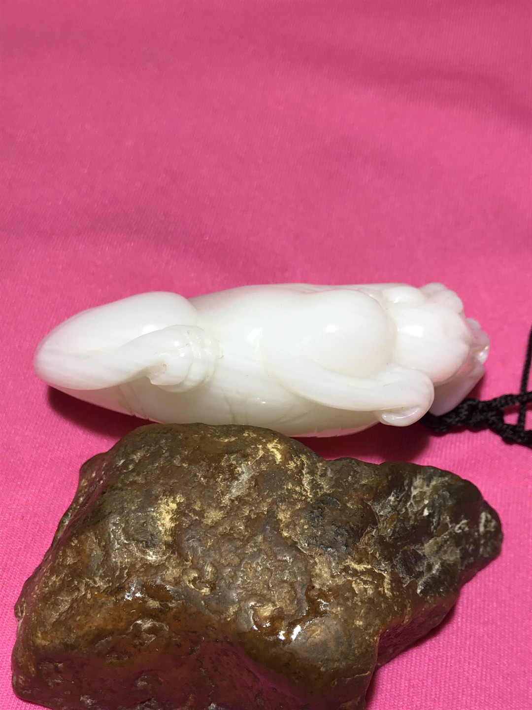 高玉化贝化玉雕刻貔貅把件一个，