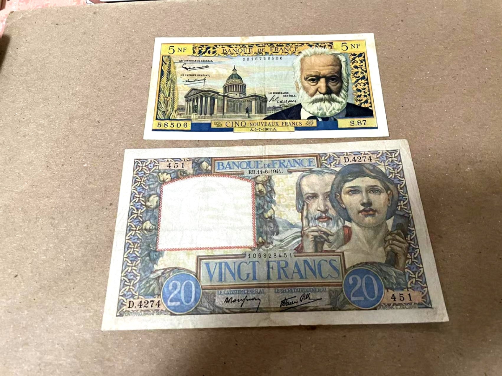 【Blue Auction】✨世界纸币精拍第206期【精】 【一组2张】法国 1941年20法郎&1962年5新法郎 雨果 品相如图