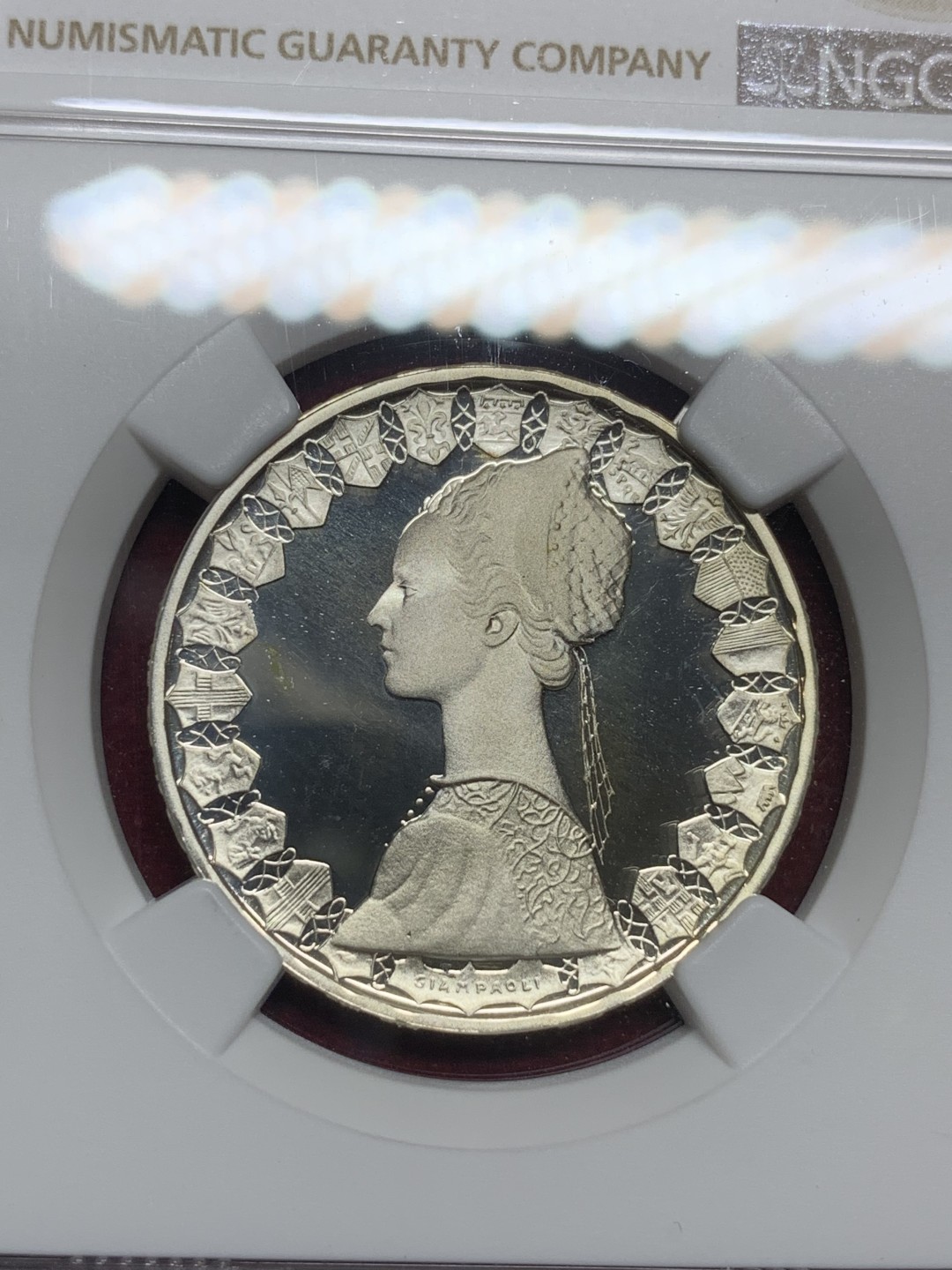 《竞宝斋》第77场-本周日，周一，周四3场拍卖（全场不限金额包邮） 1985年NGC PF68 ULTRA CAMEO深度浮雕完美凝霜意大利首年精制银币帆船与女神