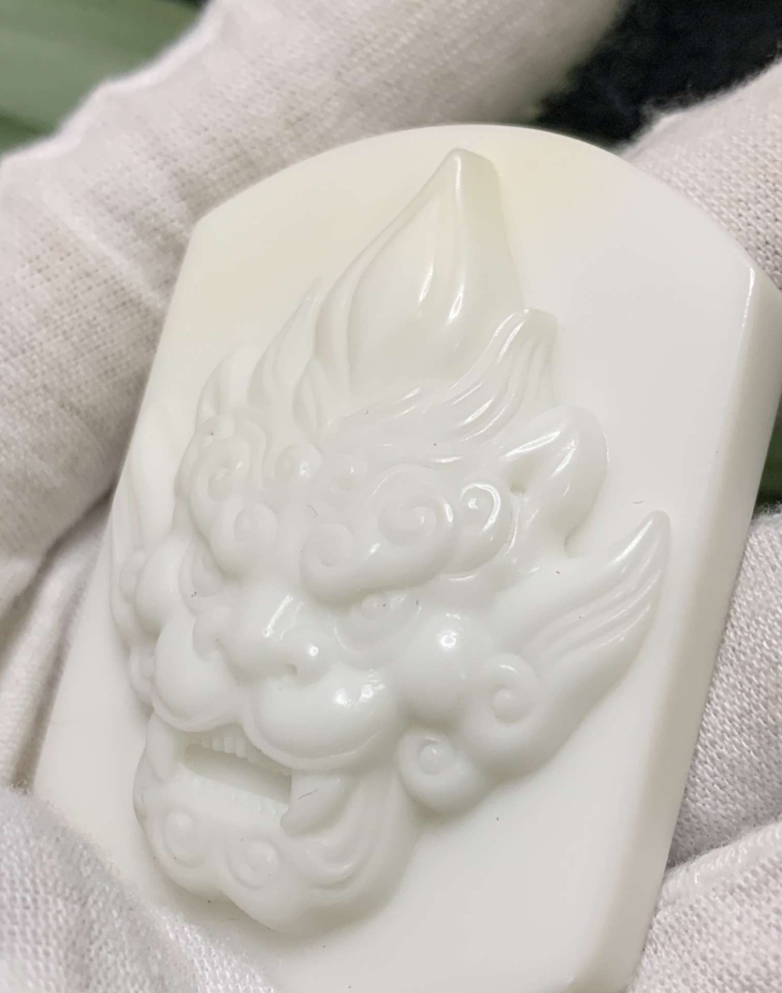 纯天然云南黄龙玉缅白招财貔貅挂件 