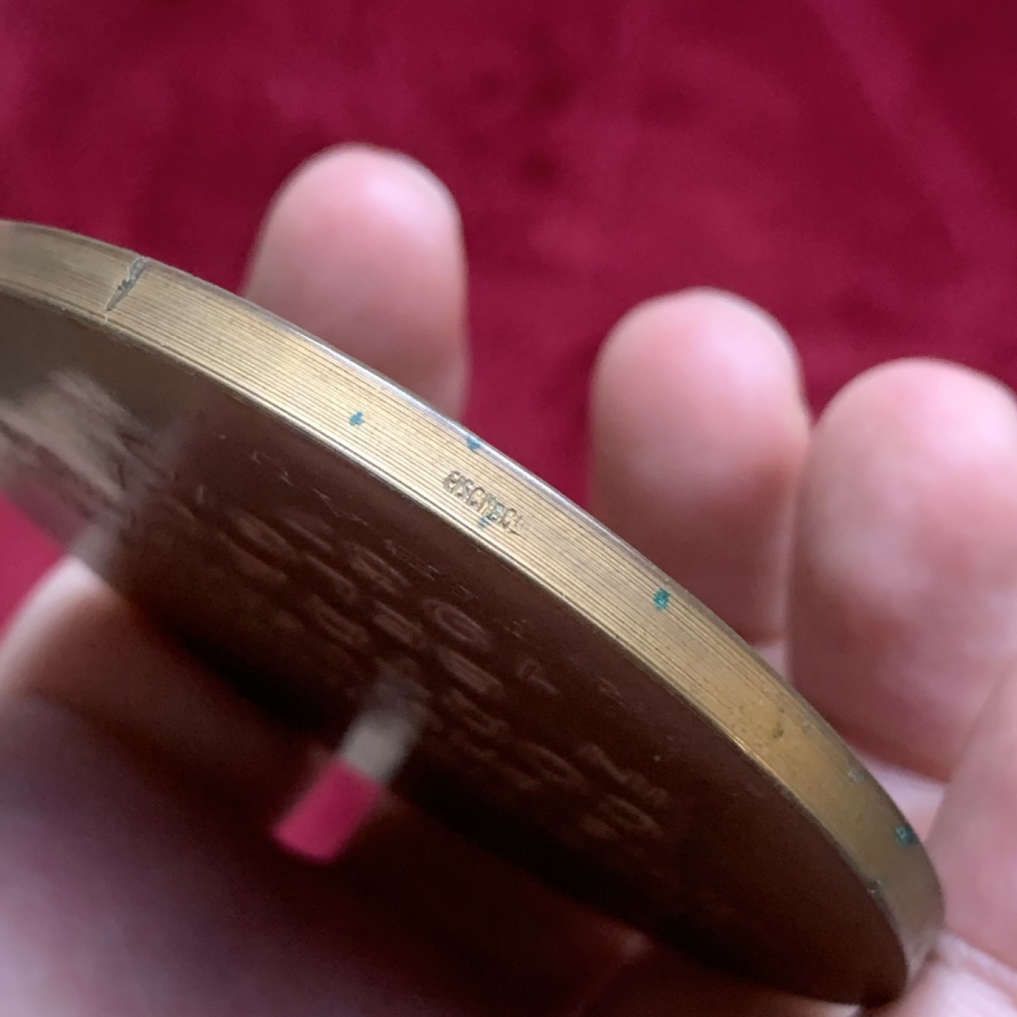 《竞宝斋》第77场-本周日，周一，周四3场拍卖（全场不限金额包邮） 1937年比利时阿斯特丽德铜章，直径70mm，重量147g。