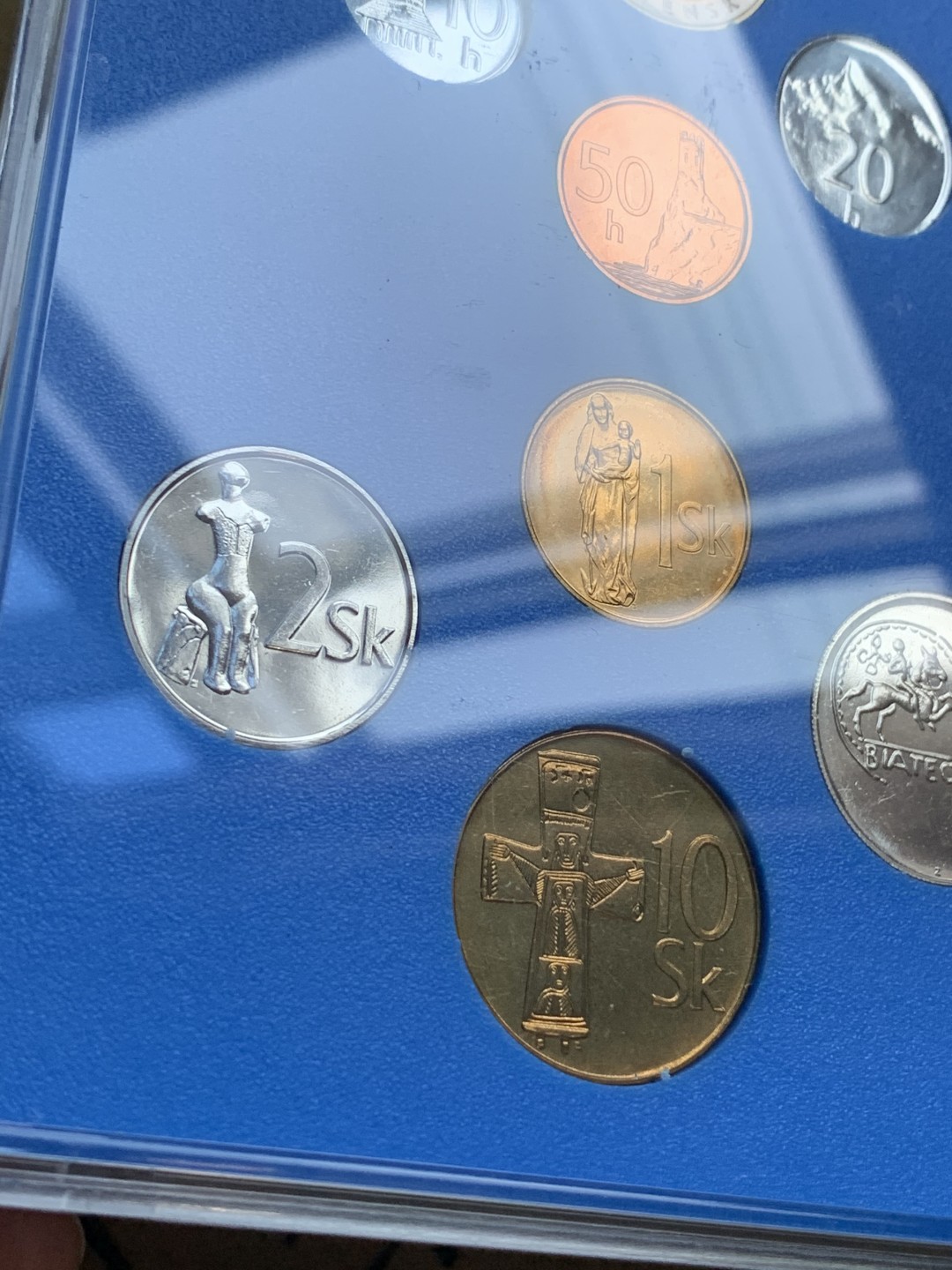 《竞宝斋》第77场-本周日，周一，周四3场拍卖（全场不限金额包邮） 卡装 斯洛伐克2003年 八枚套 封装套币 少见