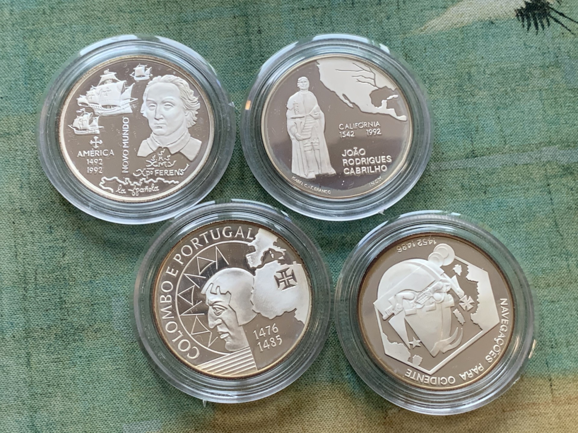 《竞宝斋》第77场-本周日，周一，周四3场拍卖（全场不限金额包邮） 原盒证书 葡萄牙1992年 发现新大陆帆船系列 200埃斯库多 精制大银币 单枚26.5克