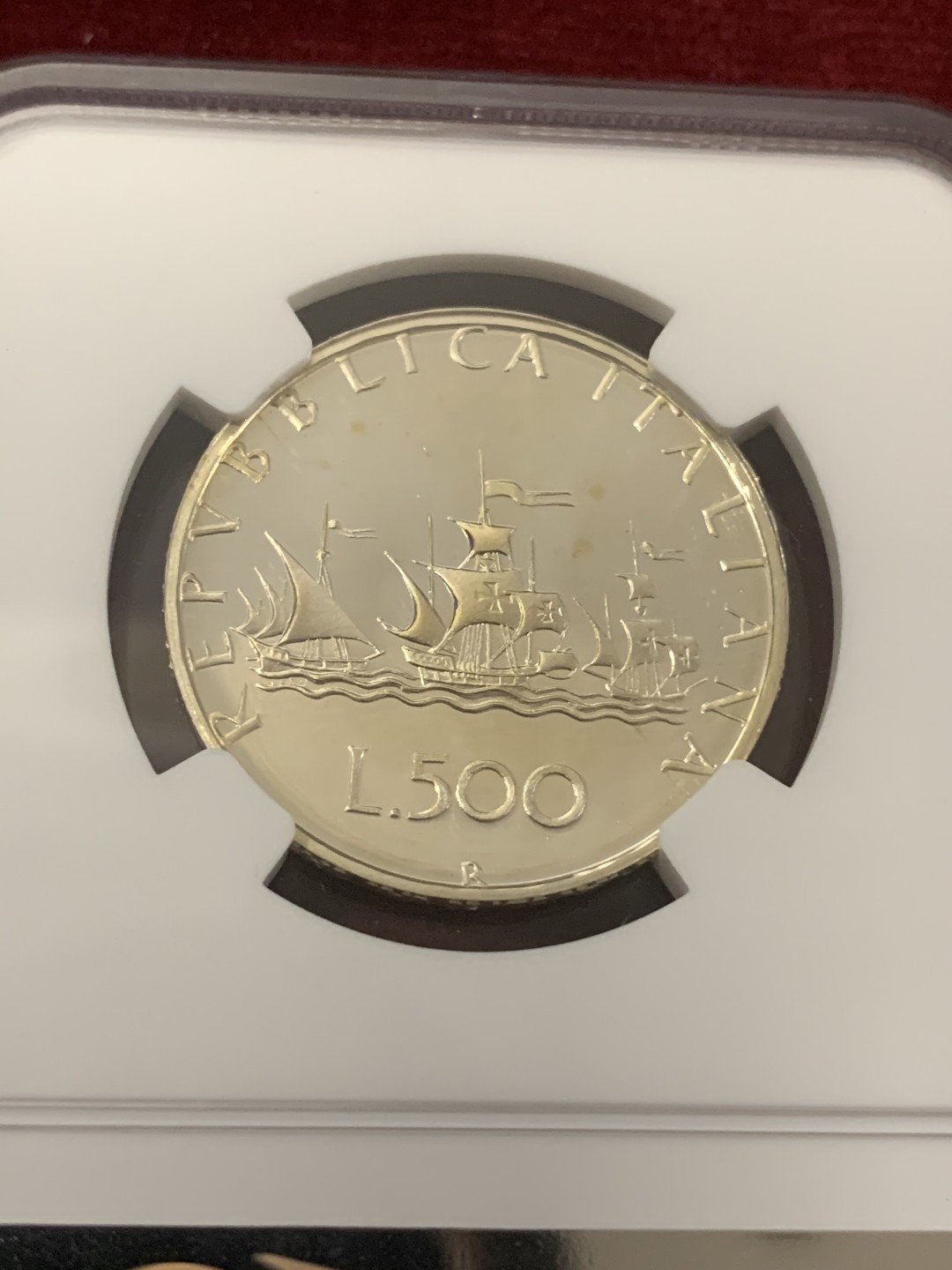 《竞宝斋》第77场-本周日，周一，周四3场拍卖（全场不限金额包邮） 1985年NGC PF68 ULTRA CAMEO深度浮雕完美凝霜意大利首年精制银币帆船与女神