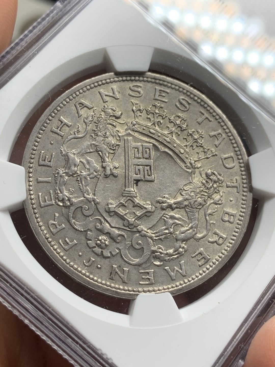 《竞宝斋》第77场-本周日，周一，周四3场拍卖（全场不限金额包邮） NGC-AU55 德国不来梅 1906-J年 狮子盾牌 5马克大银币 原味好品 稀少邦州