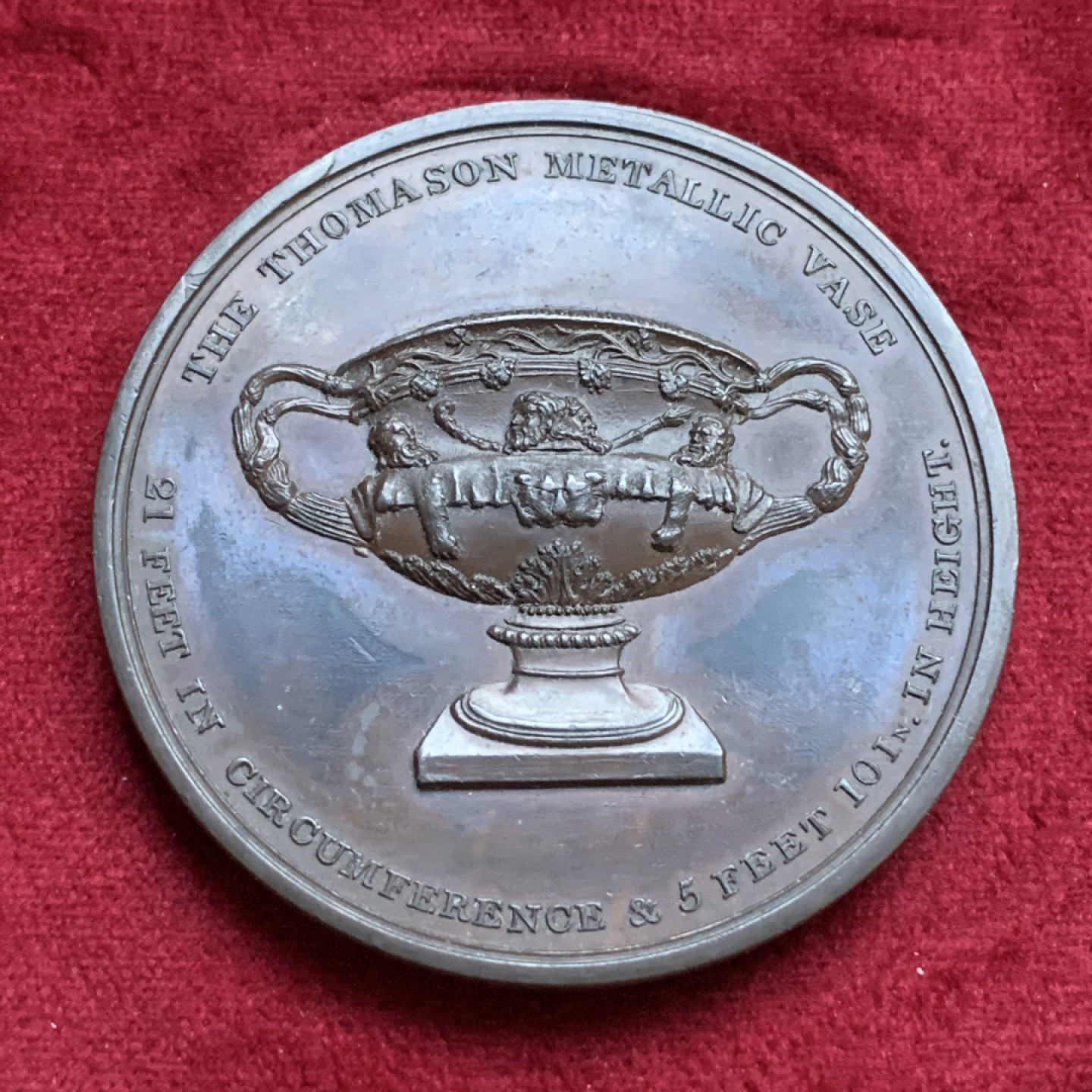 《竞宝斋》第77场-本周日，周一，周四3场拍卖（全场不限金额包邮） 1821年英国托马斯花瓶铜章，直径53mm，重量66g，少见英国老铜章，英国老章普遍涨价中。