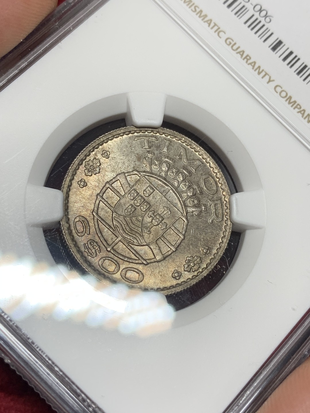 《竞宝斋》第77场-本周日，周一，周四3场拍卖（全场不限金额包邮） NGC-MS64 东帝汶 1958年 6埃斯库多银币 顶级品相带彩 非常漂亮