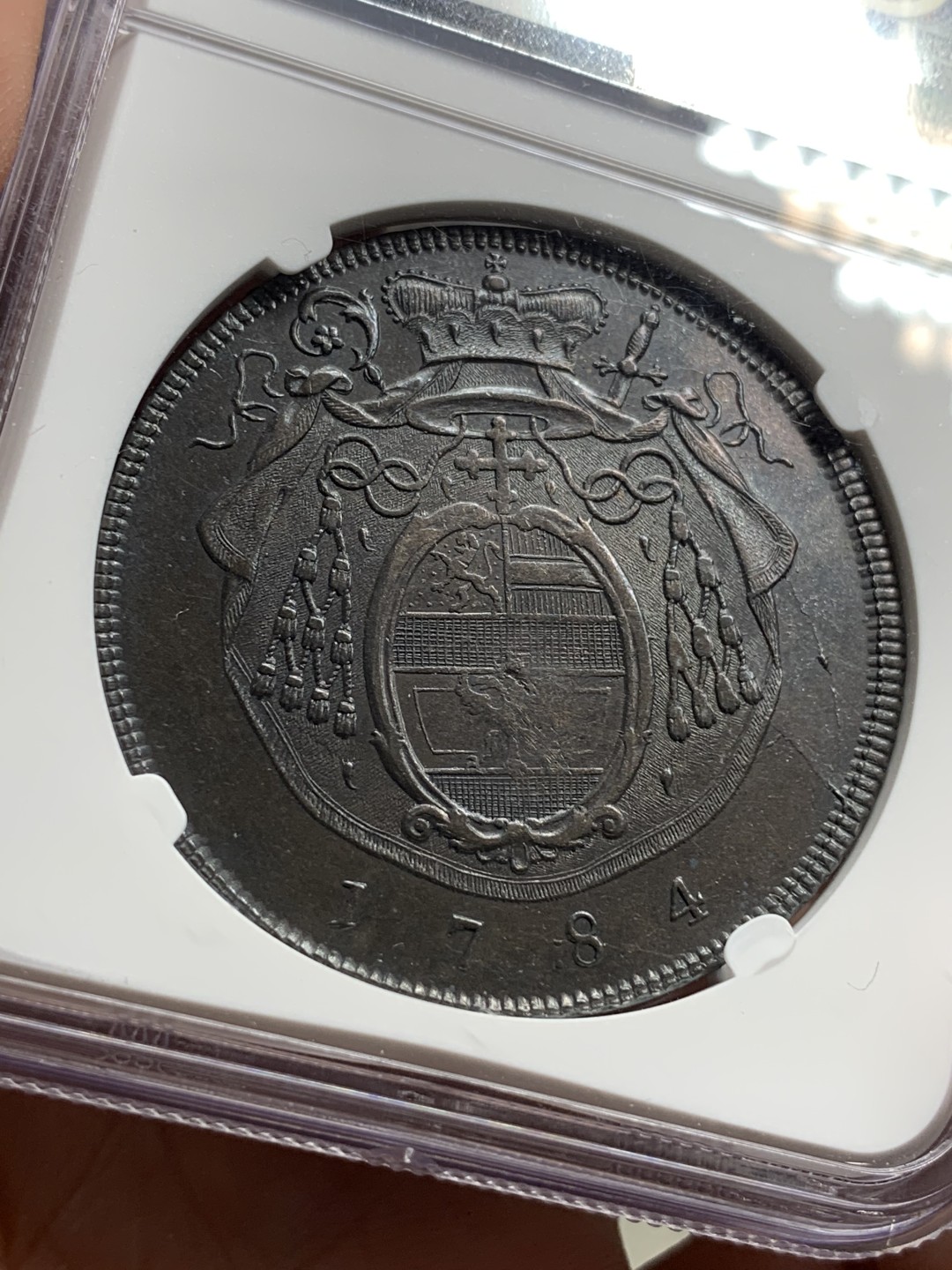 《竞宝斋》第77场-本周日，周一，周四3场拍卖（全场不限金额包邮） NGC-XFD 奥地利 1784年 萨尔茨堡教区 1泰勒大银  漆古黑 味道醇厚