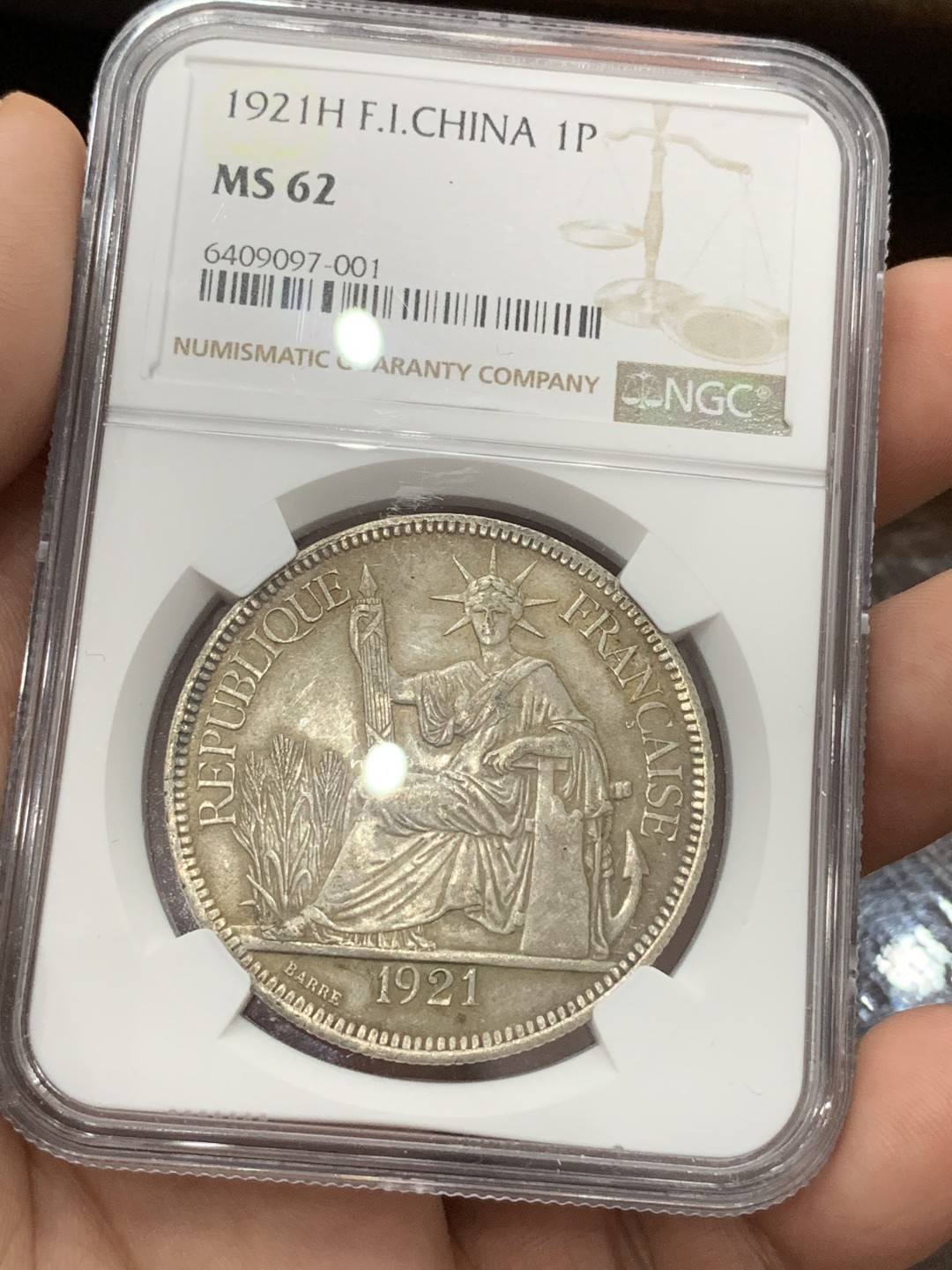 《竞宝斋》第77场-本周日，周一，周四3场拍卖（全场不限金额包邮） NGC MS62 法属印度支那1921年H版坐洋银币，全脸高鼻，原味老包浆。高分坐洋近期持续大热，上涨潜力品种。