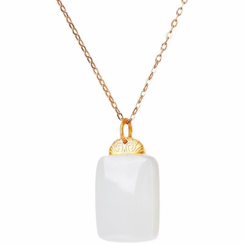 羊脂白玉吊坠女纯银鎏金和田玉项链女平安无事牌玉坠