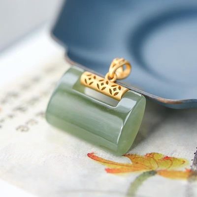 女款长命锁天然宝玉石项链颈饰S925银镶嵌新疆和田玉青玉吊坠项坠 - 女款长命锁天然宝玉石项链颈饰S925银镶嵌新疆和田玉青玉吊坠项坠