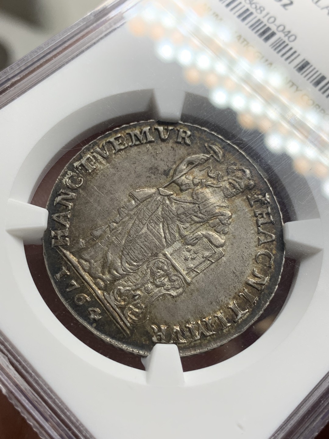 《竞宝斋》第77场-本周日，周一，周四3场拍卖（全场不限金额包邮） NGC-MS62 1764年 荷兰站人1盾女神 格尔德省 老环彩包浆n官网第三名