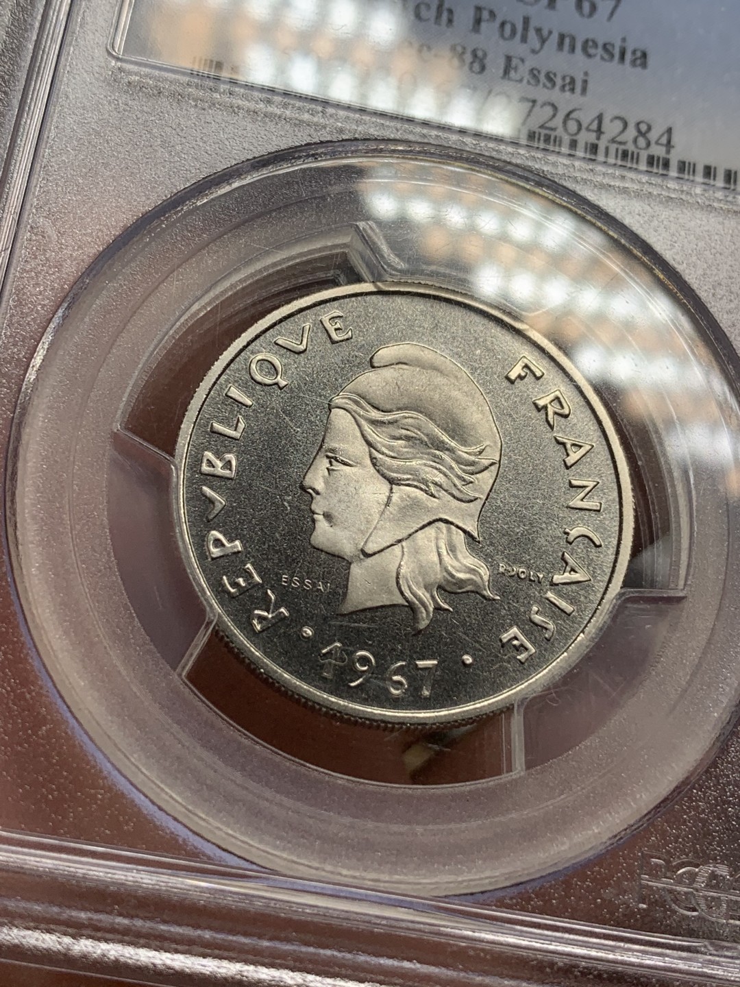 《竞宝斋》第77场-本周日，周一，周四3场拍卖（全场不限金额包邮） PCGS-SP67 法属波利尼西亚1967年20法郎样币，仅发行500枚 法属殖民地样币是法系钱币非常有特色的品种，发行量小 潜力巨大