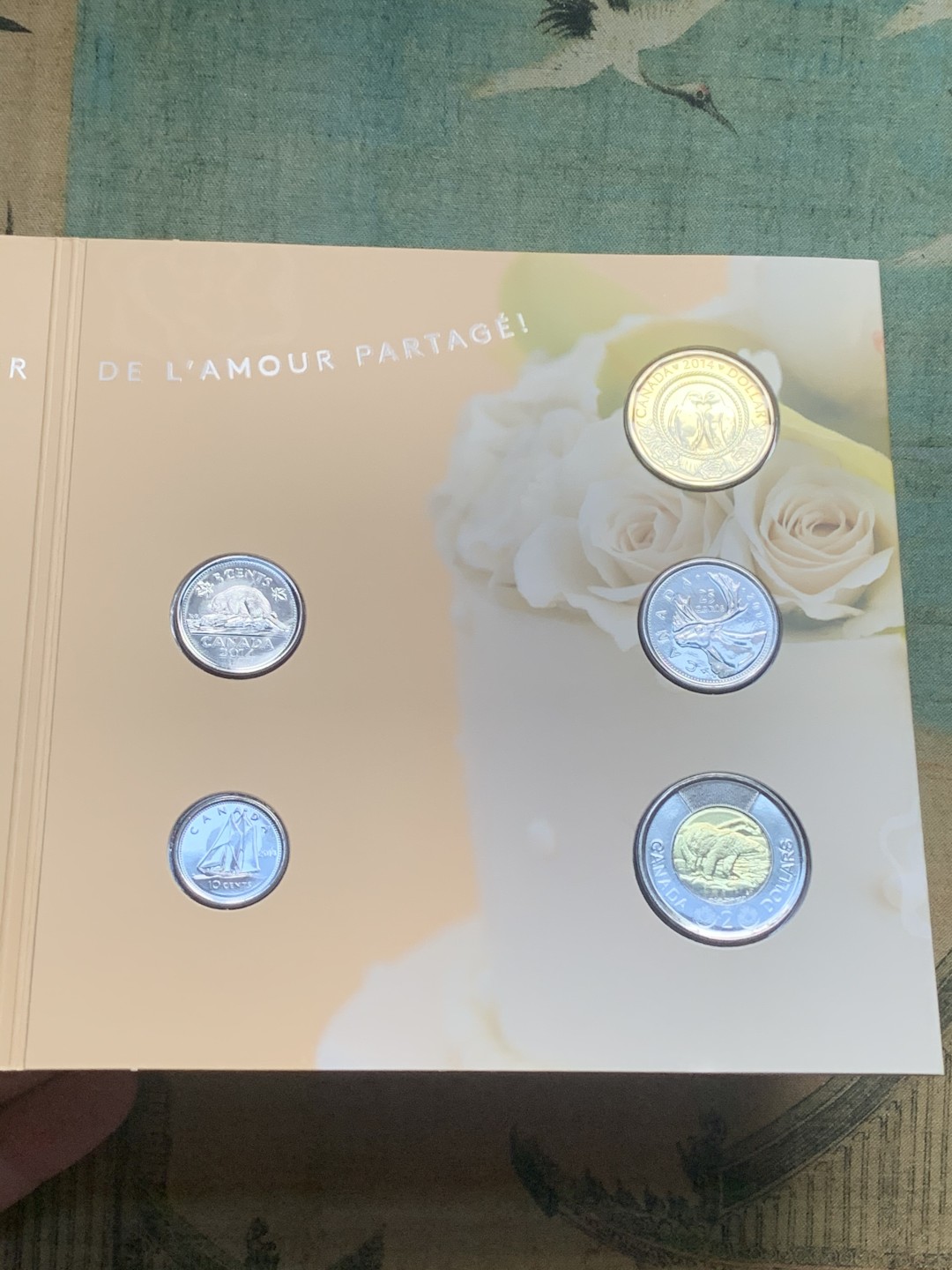 《竞宝斋》第77场-本周日，周一，周四3场拍卖（全场不限金额包邮） 3套 卡装 加拿大 2014年 五枚装套币 最大面值2元 原装塑料套子 完美状态