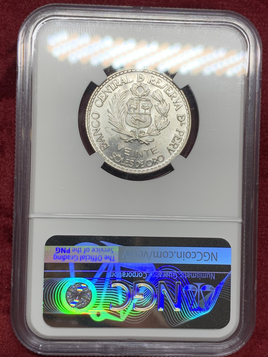 《竞宝斋》第77场-本周日，周一，周四3场拍卖（全场不限金额包邮） NGC MS66 1966年秘鲁建国百年纪念币 只发行了4001枚，冠军分