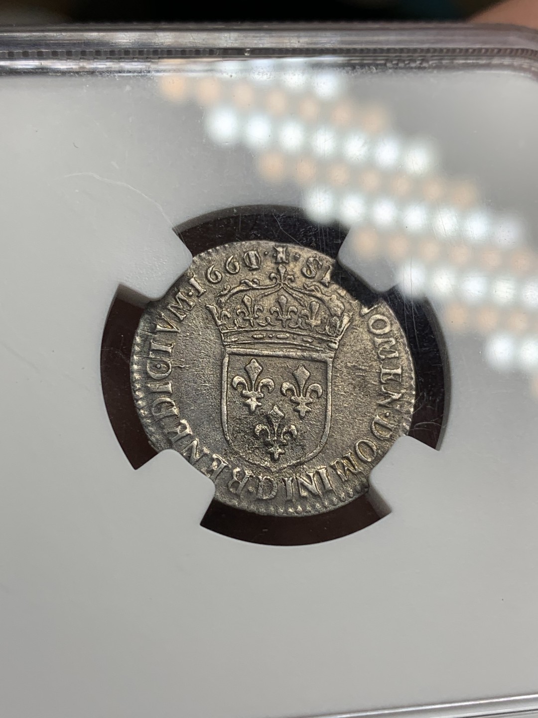 《竞宝斋》第77场-本周日，周一，周四3场拍卖（全场不限金额包邮） NGC-XFD 法国 1661/0年 路易十四1/12骑字银币 稀少品 太少了。原光包浆