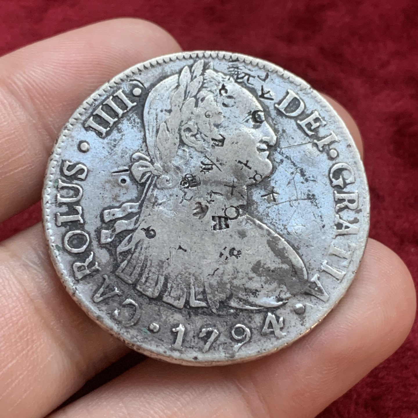 《竞宝斋》第77场-本周日，周一，周四3场拍卖（全场不限金额包邮） 西属秘鲁卡洛斯四世8瑞尔银币 1794年IJ版。