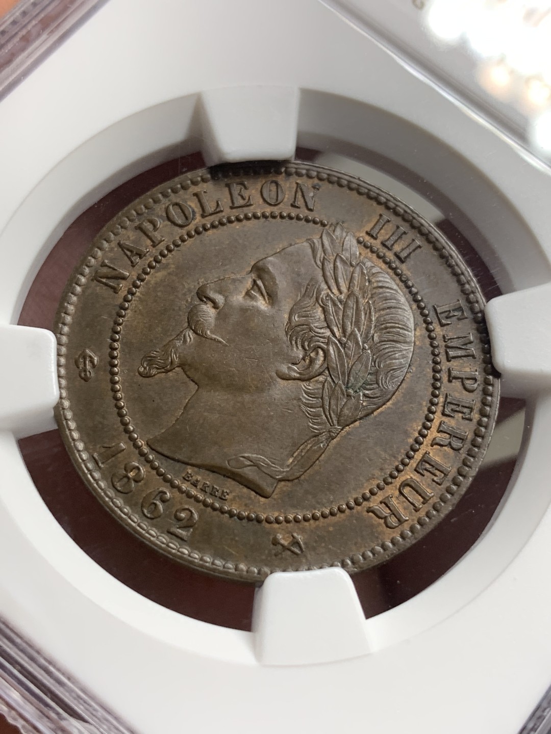 《竞宝斋》第77场-本周日，周一，周四3场拍卖（全场不限金额包邮） 第三名 NGC-MS63 法国1862-K年 拿三 波尔多厂造10分铜币 普通的都是巴黎厂造 此厂极其稀少