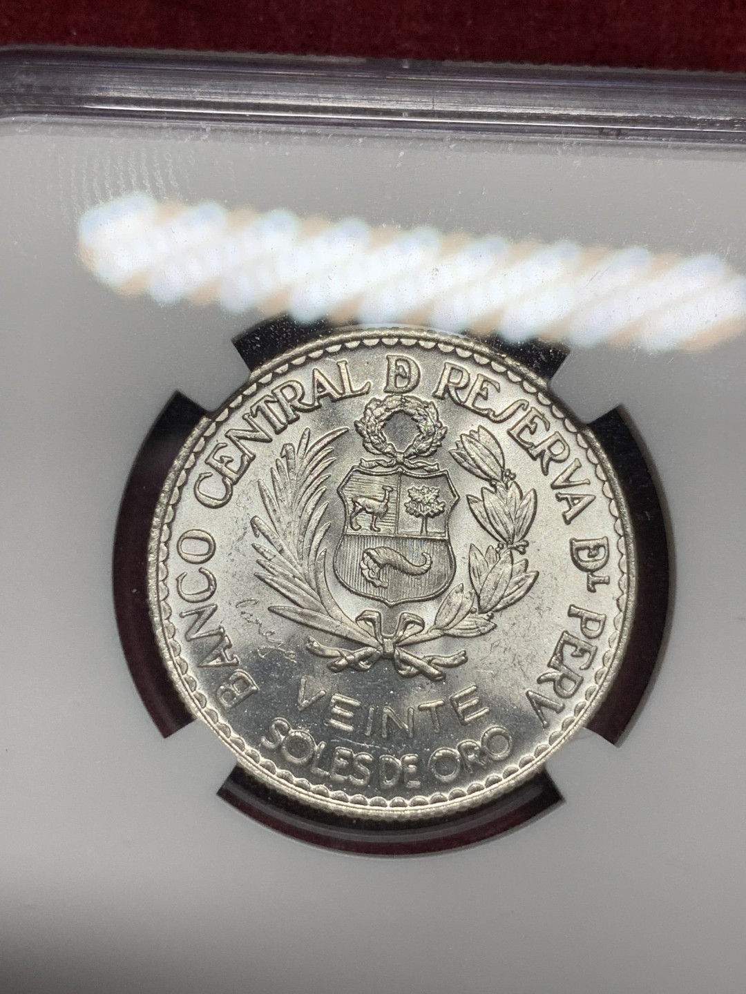 《竞宝斋》第77场-本周日，周一，周四3场拍卖（全场不限金额包邮） NGC MS66 1966年秘鲁建国百年纪念币 只发行了4001枚，冠军分