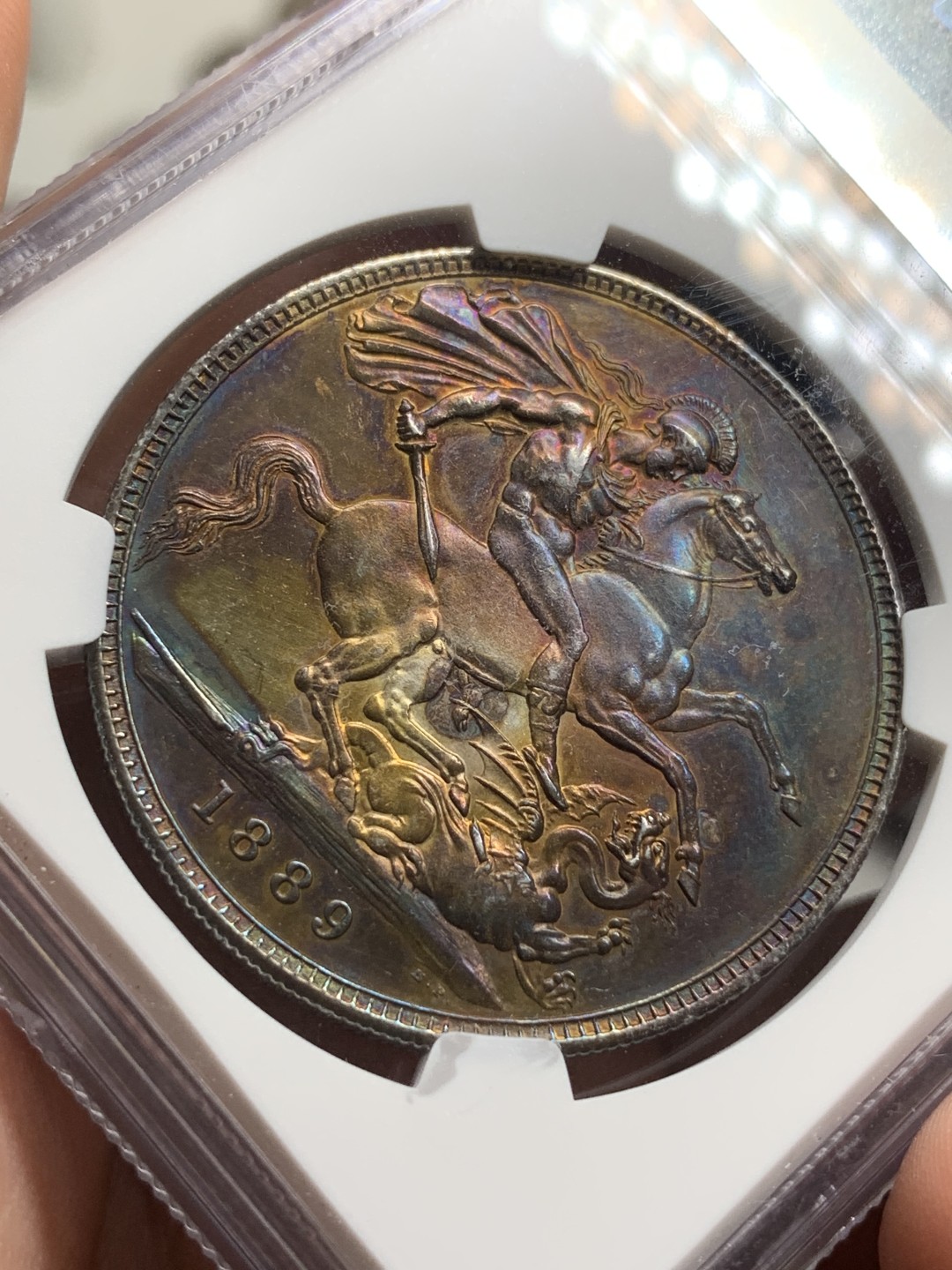 《竞宝斋》第77场-本周日，周一，周四3场拍卖（全场不限金额包邮） NGC-UNCD 英国 1889年 维多利亚女王高冠马剑