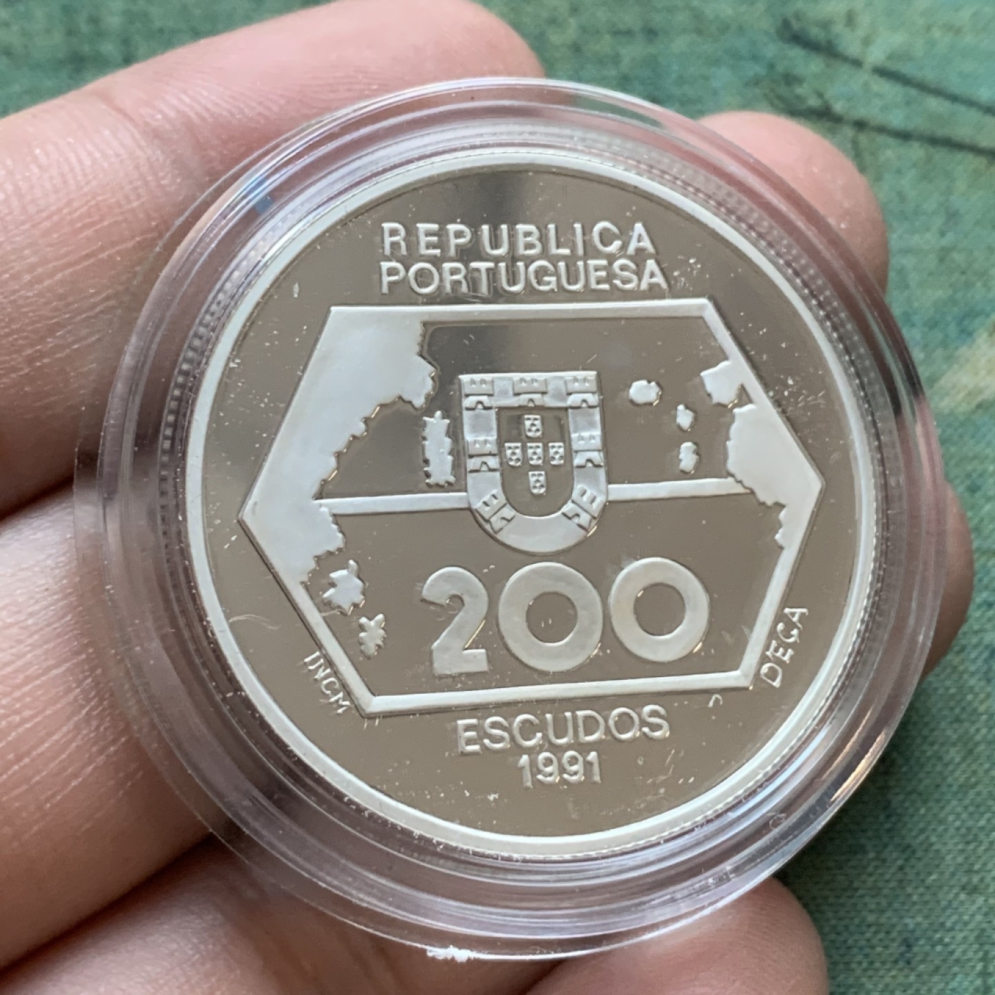 《竞宝斋》第77场-本周日，周一，周四3场拍卖（全场不限金额包邮） 原盒证书 葡萄牙1992年 发现新大陆帆船系列 200埃斯库多 精制大银币 单枚26.5克