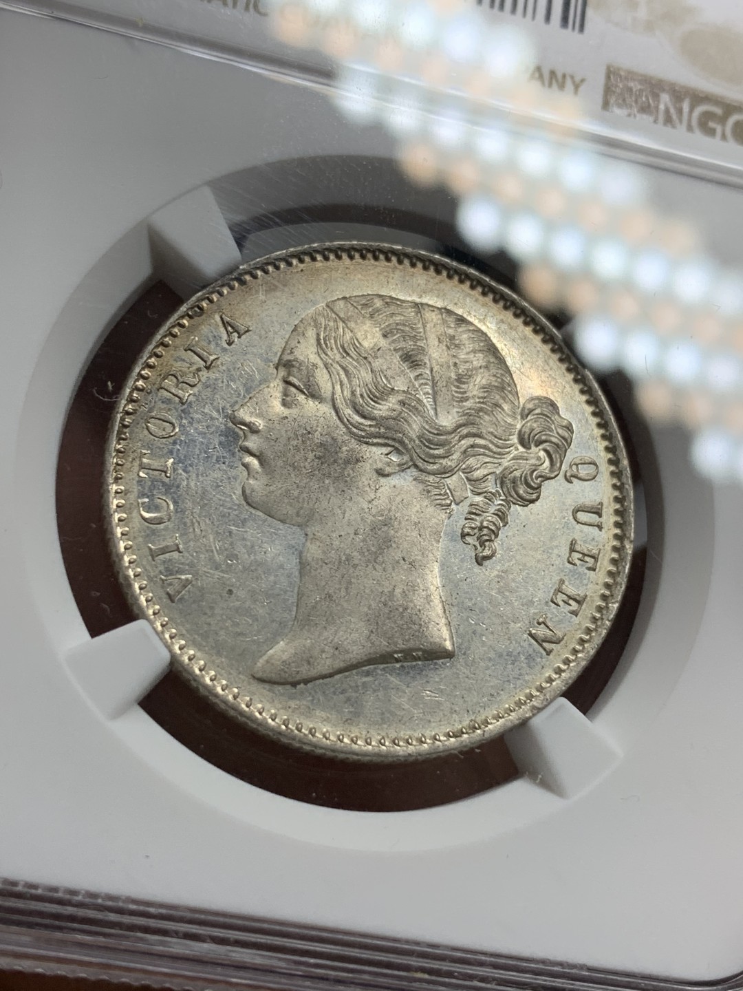 《竞宝斋》第77场-本周日，周一，周四3场拍卖（全场不限金额包邮） NGC-MS61 印度 1840年 维多利亚女王年轻头 1卢比银币 暴涨品种