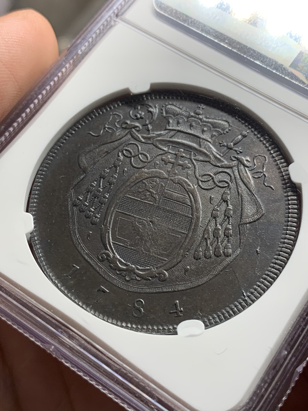 《竞宝斋》第77场-本周日，周一，周四3场拍卖（全场不限金额包邮） NGC-XFD 奥地利 1784年 萨尔茨堡教区 1泰勒大银  漆古黑 味道醇厚