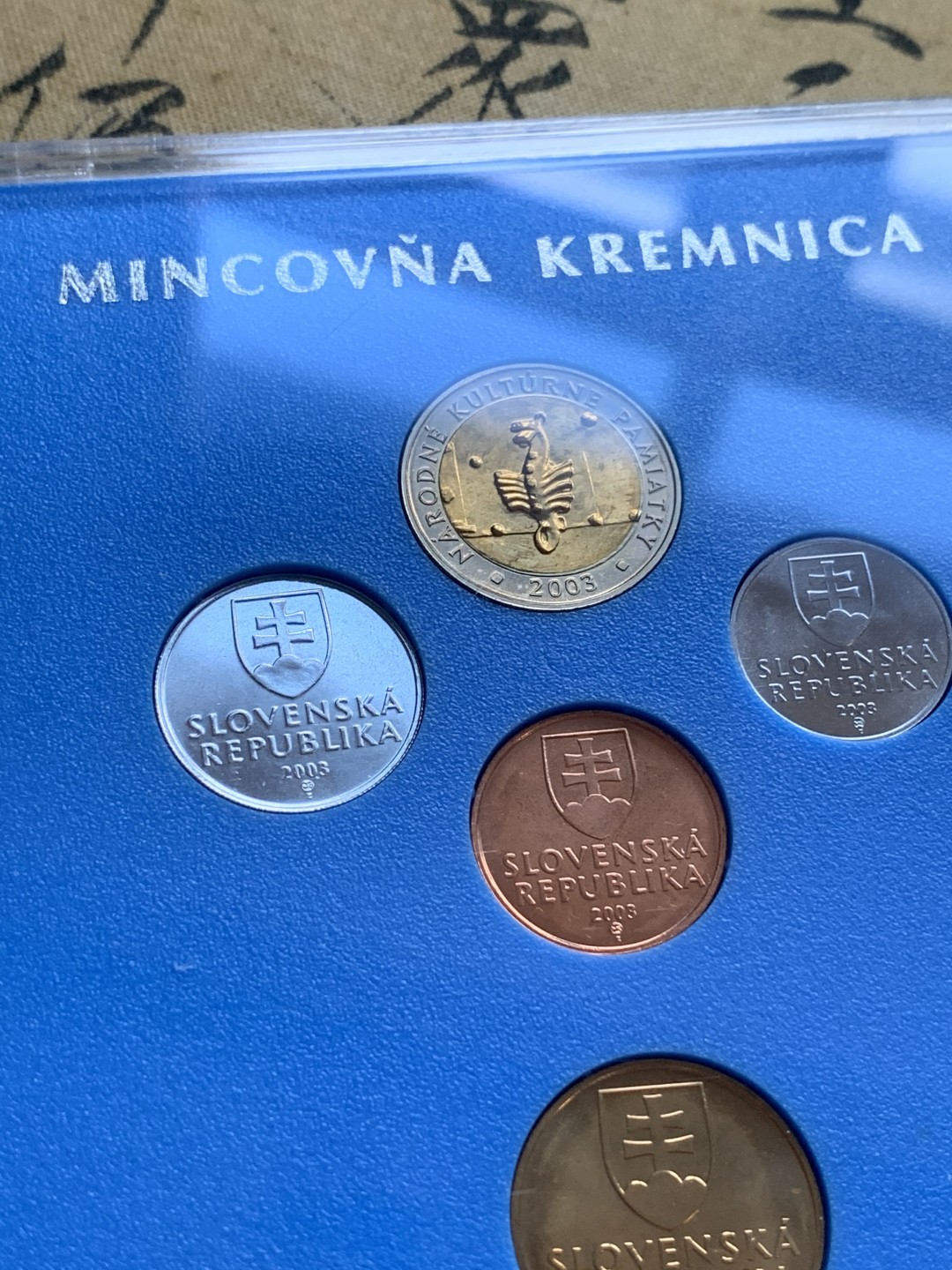 《竞宝斋》第77场-本周日，周一，周四3场拍卖（全场不限金额包邮） 卡装 斯洛伐克2003年 八枚套 封装套币 少见