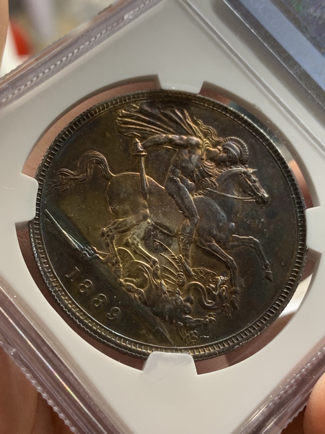 《竞宝斋》第77场-本周日，周一，周四3场拍卖（全场不限金额包邮） NGC-UNCD 英国 1889年 维多利亚女王高冠马剑