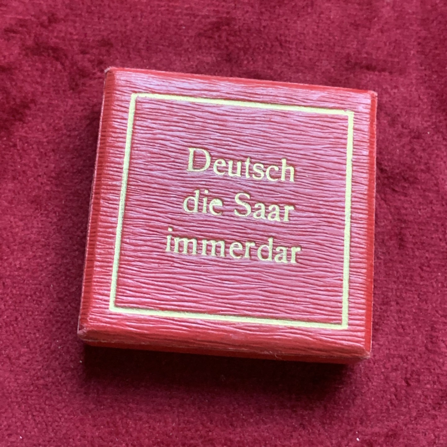 《竞宝斋》第77场-本周日，周一，周四3场拍卖（全场不限金额包邮） 1935年德国萨尔回归铜章（原盒），直径36mm，重量21.6g，原盒好品。