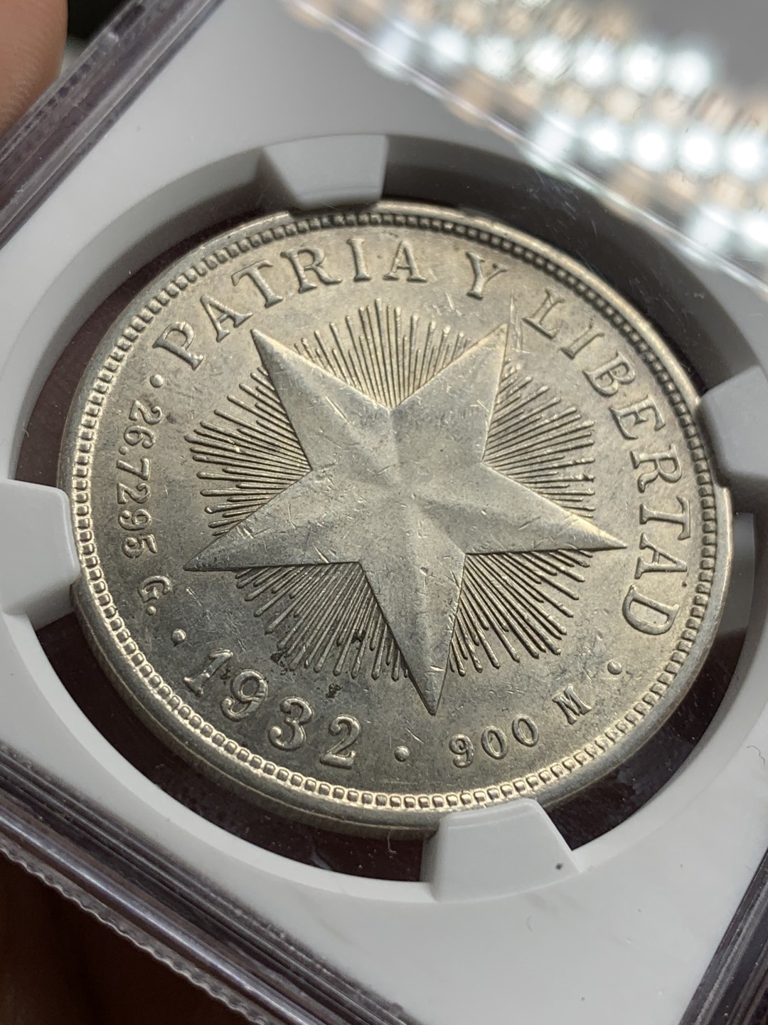 《竞宝斋》第77场-本周日，周一，周四3场拍卖（全场不限金额包邮） NGC-MS61 古巴 1932年 大五星一比索 银币 原光好品 暴涨品种