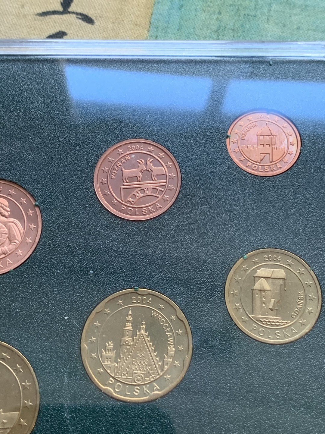 《竞宝斋》第77场-本周日，周一，周四3场拍卖（全场不限金额包邮） 卡装 波兰2004年 八枚套1分到2欧元 ESSAI厂试铸欧元套币